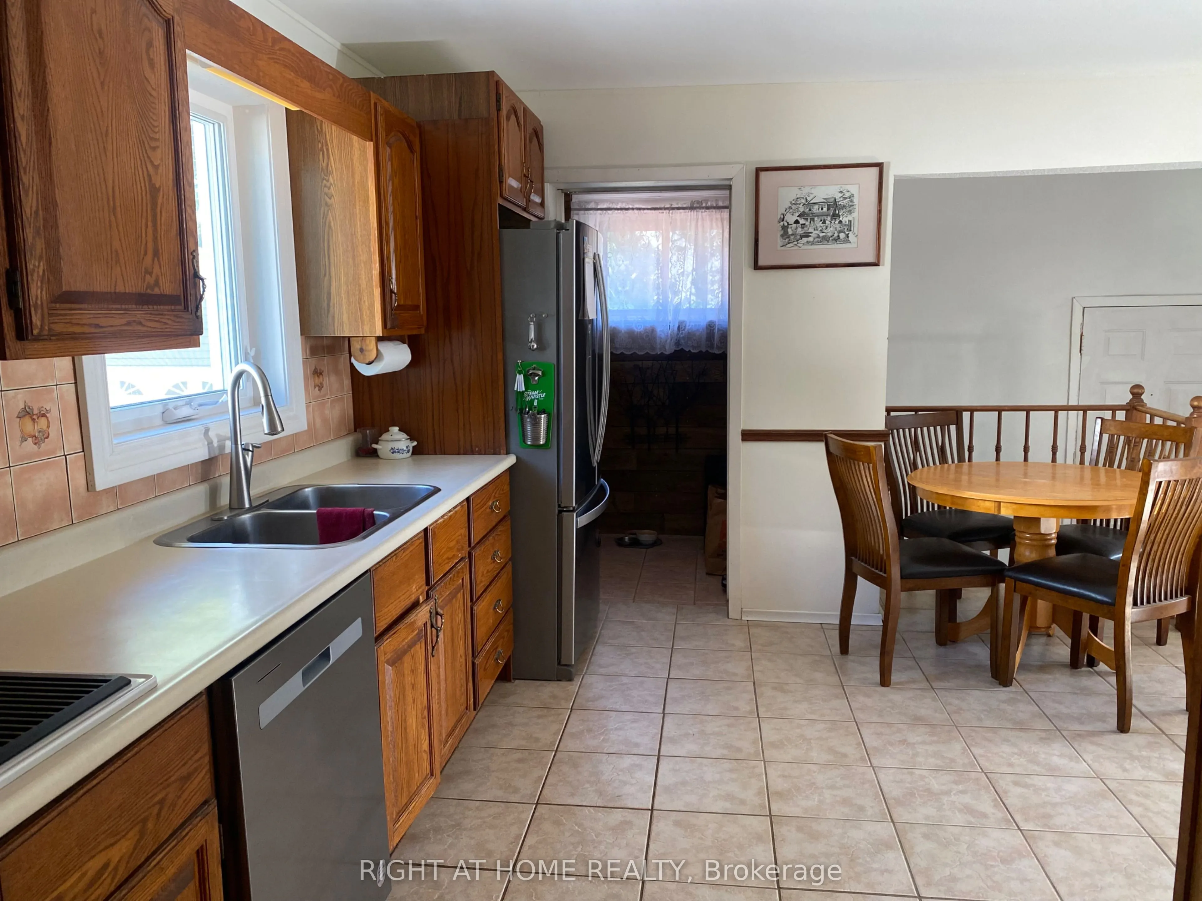51 Frederick Street S
