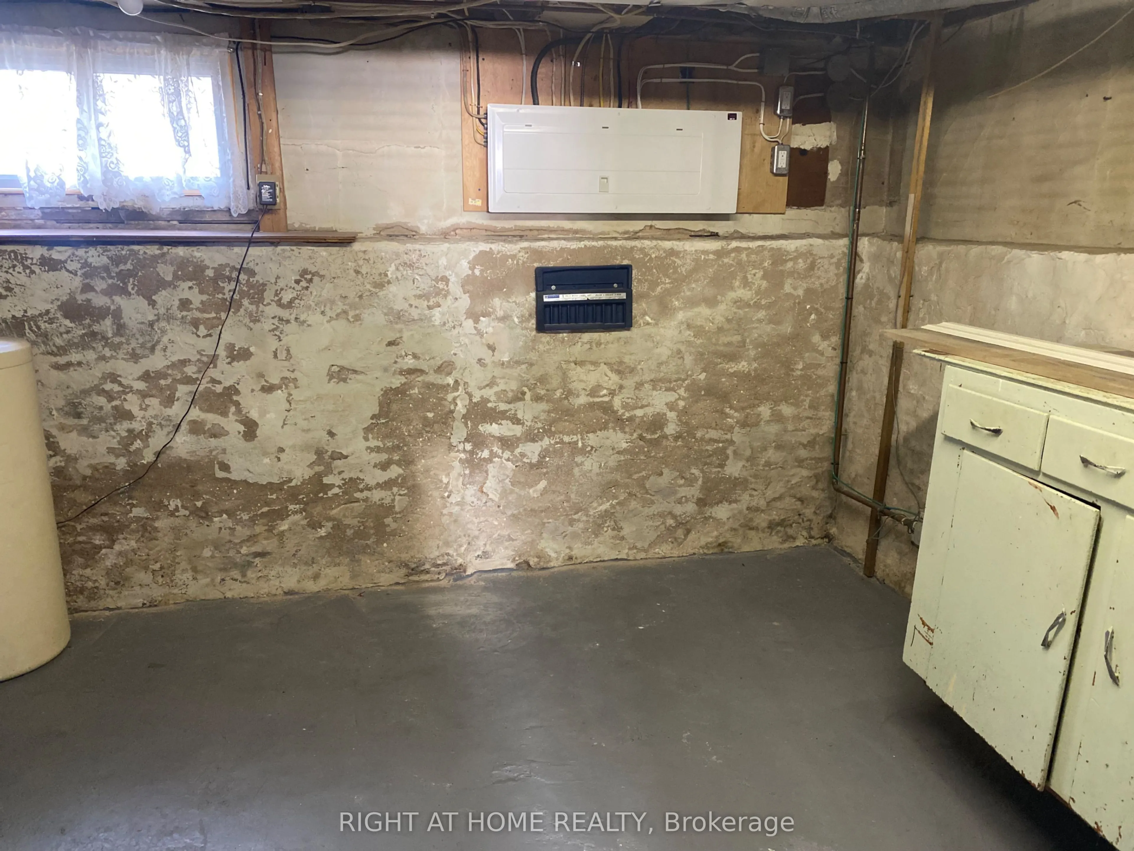 51 Frederick Street S