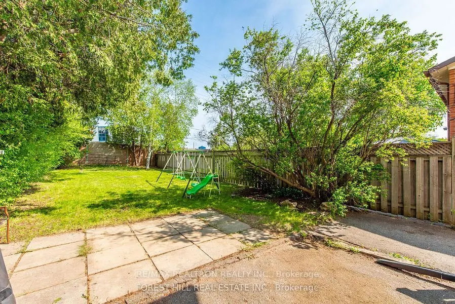 60 Northwood Drive