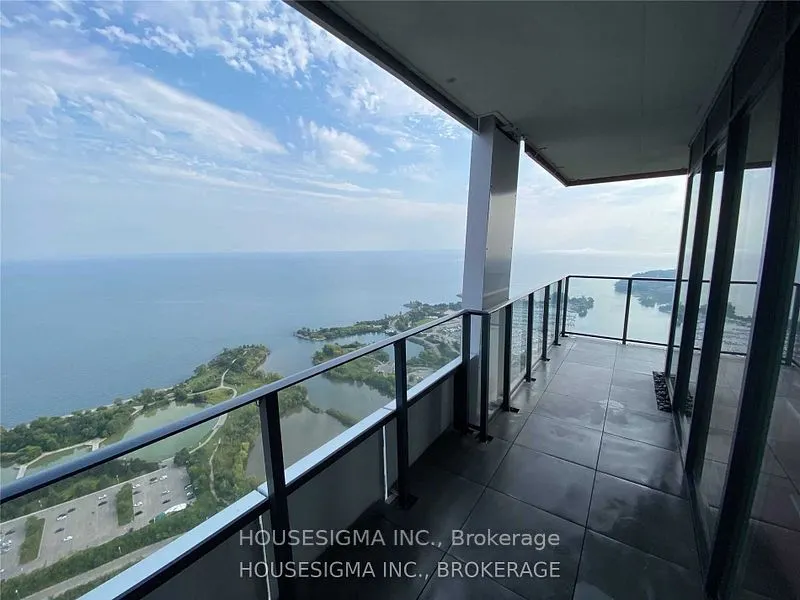 30 Shore Breeze Drive, #5707