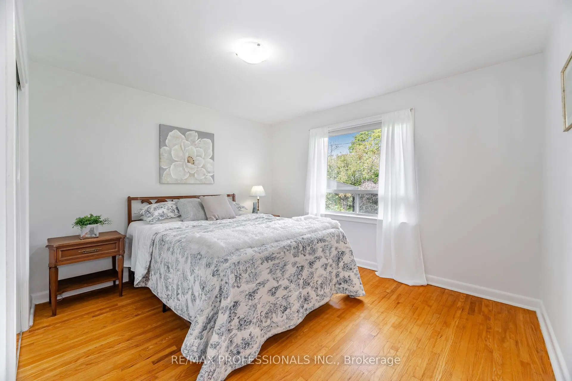 4 Lethbridge Avenue