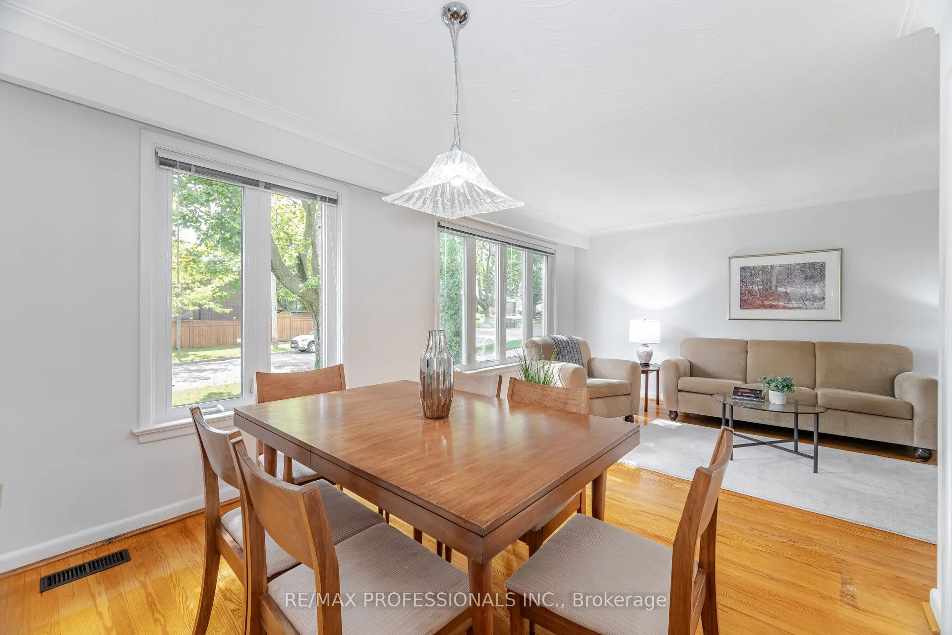 4 Lethbridge Avenue