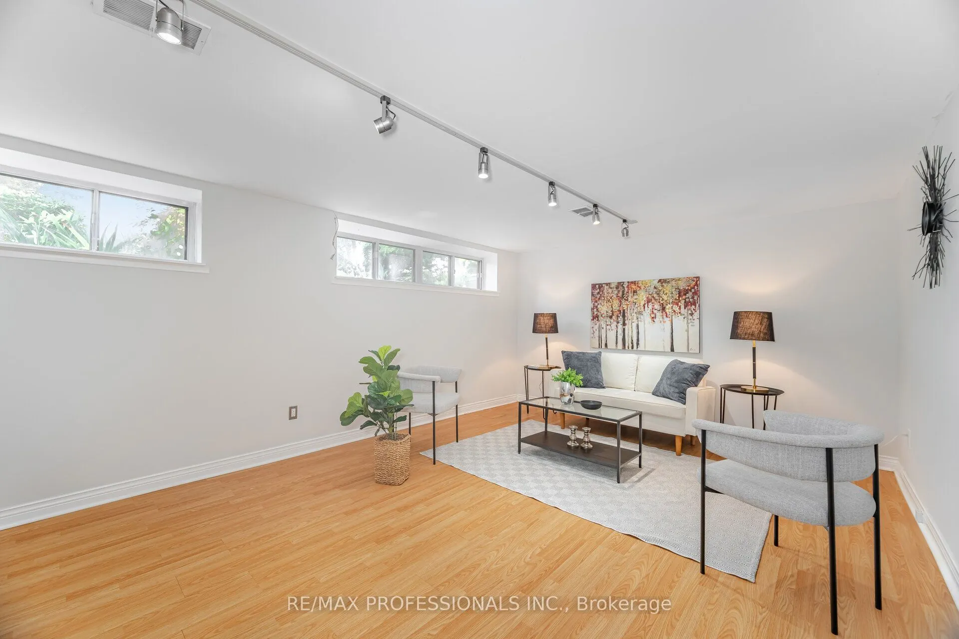 4 Lethbridge Avenue
