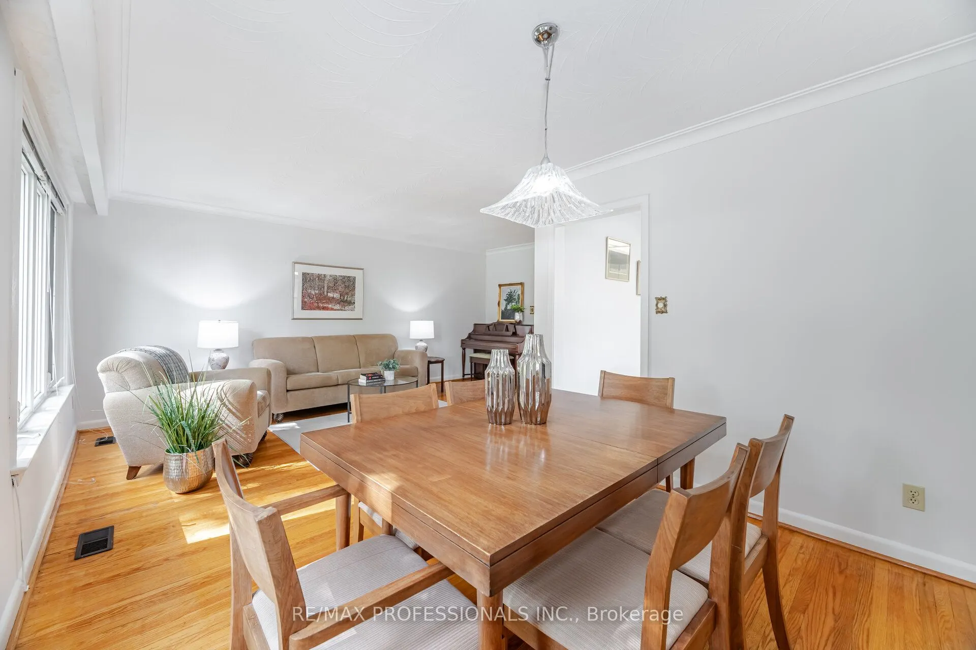 4 Lethbridge Avenue