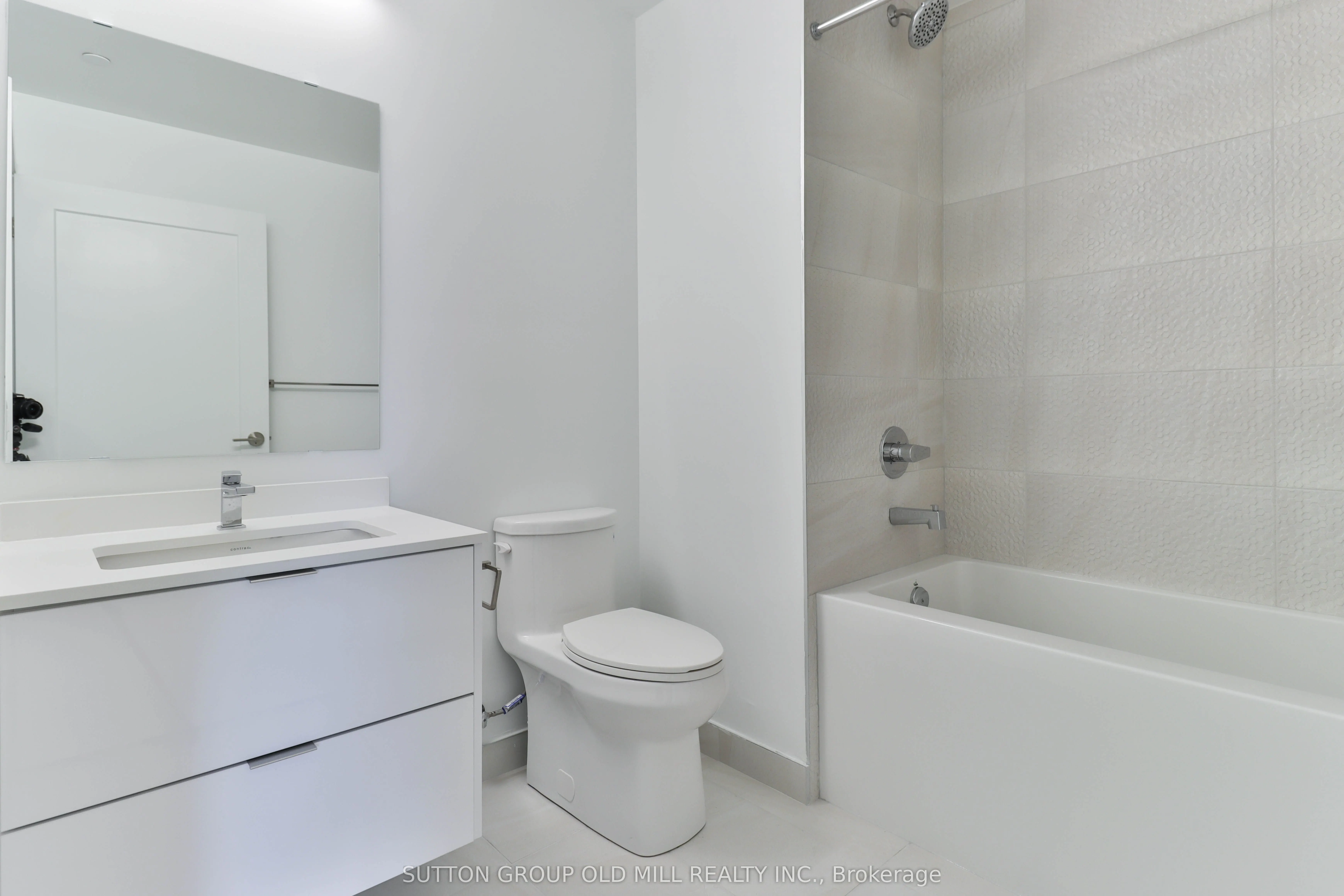 5105 Hurontario Street, #419