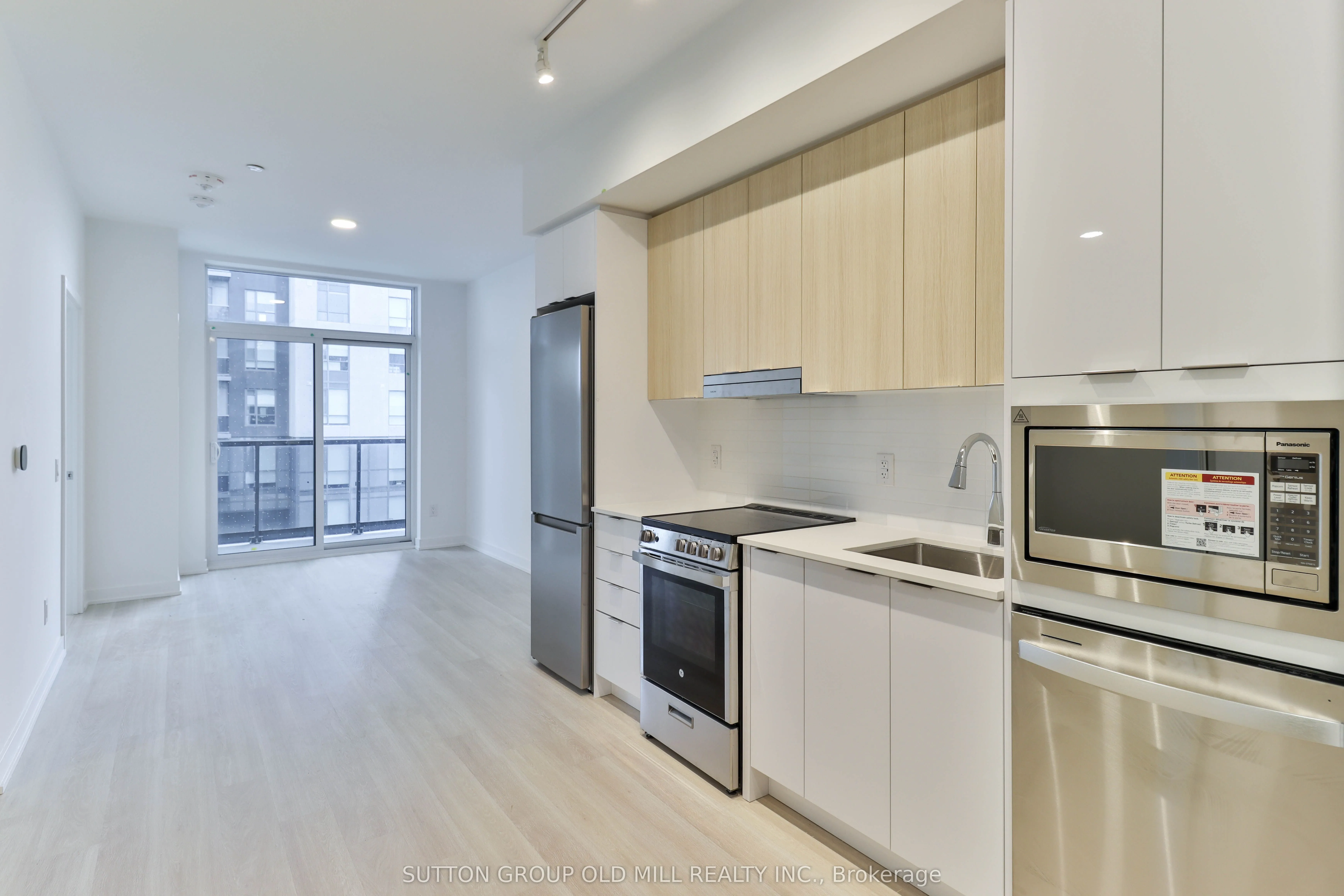 5105 Hurontario Street, #419