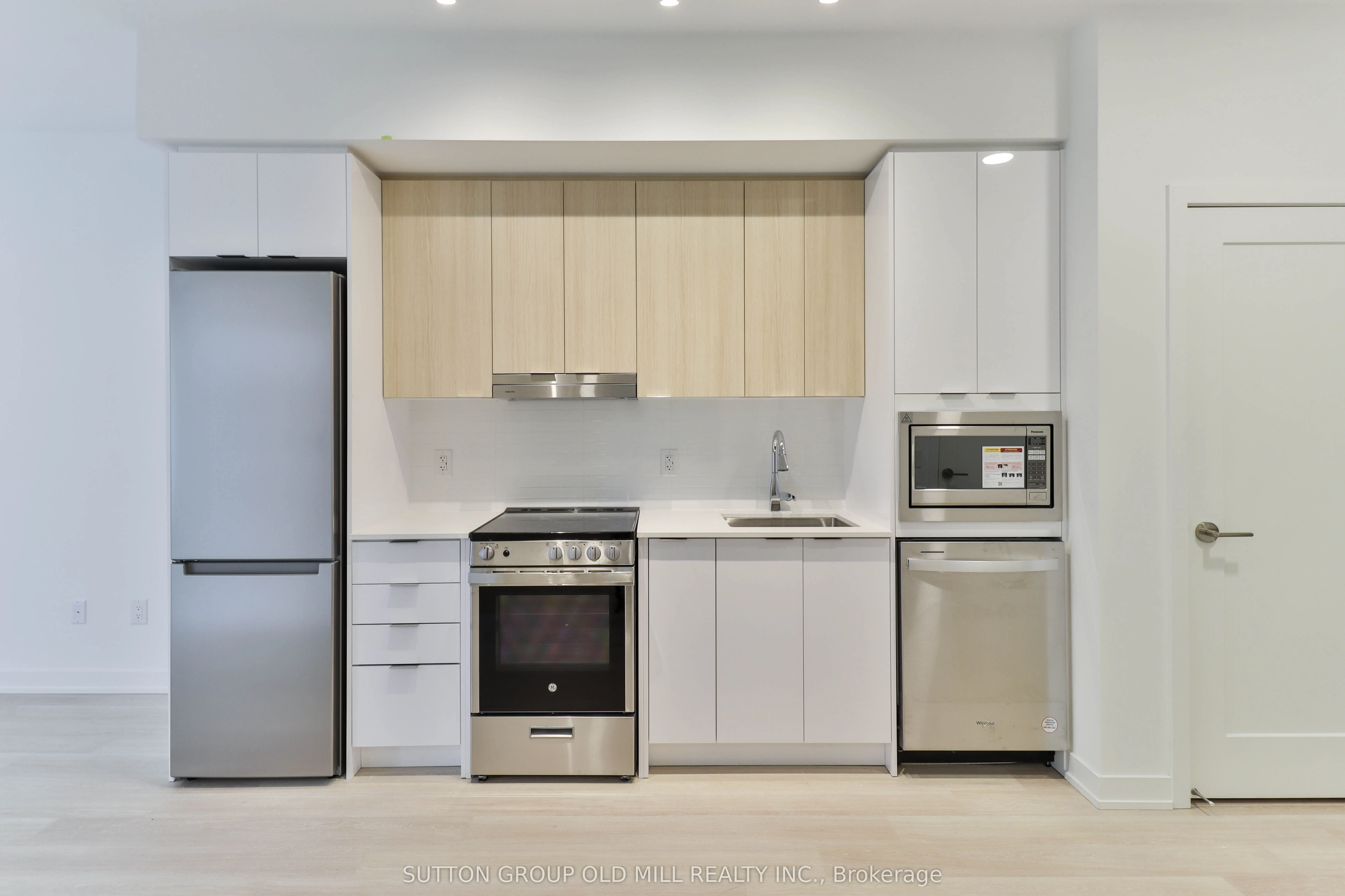 5105 Hurontario Street, #419