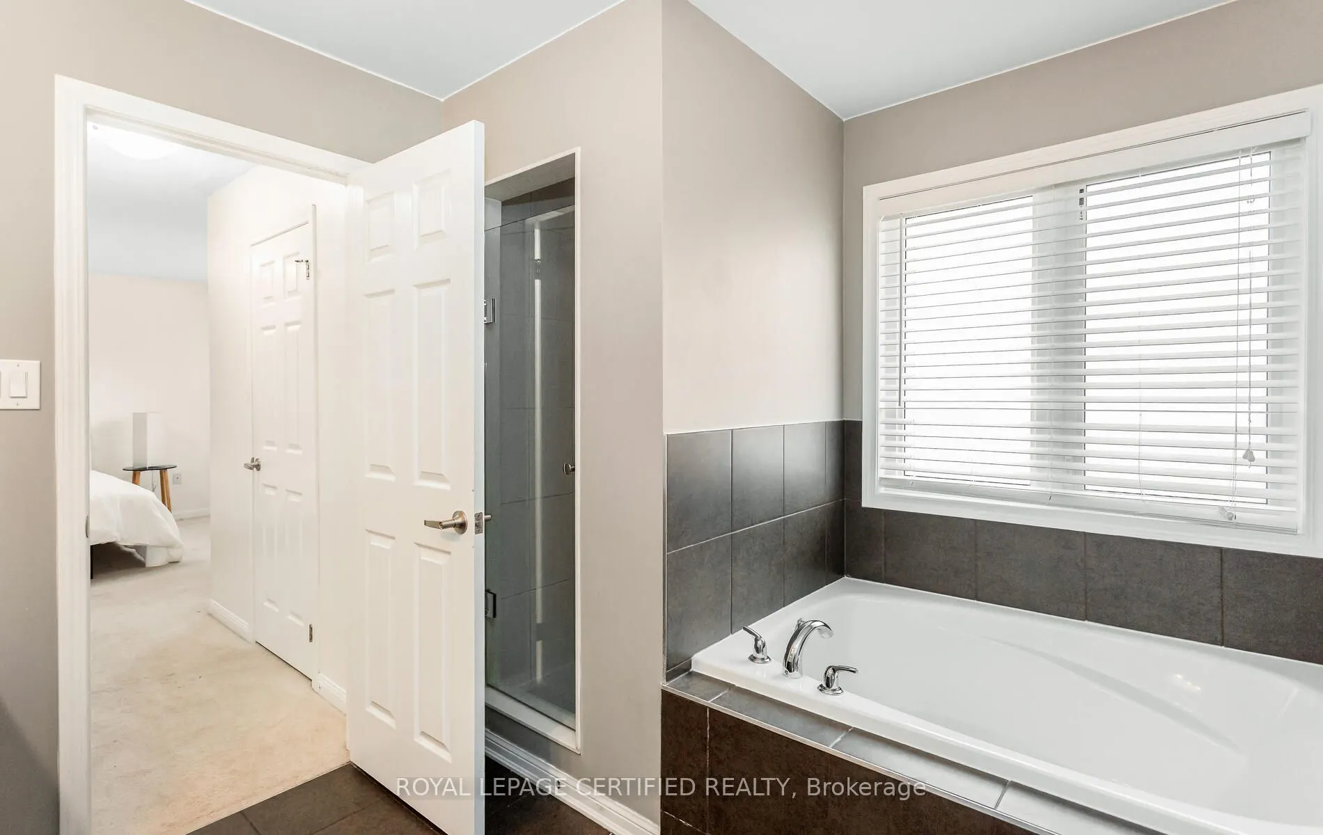 255 Cochrane Terrace