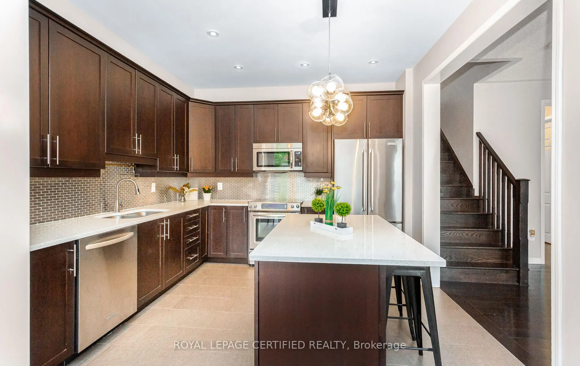 255 Cochrane Terrace