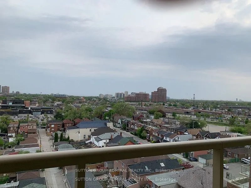 1787 St Clair Avenue W, #706