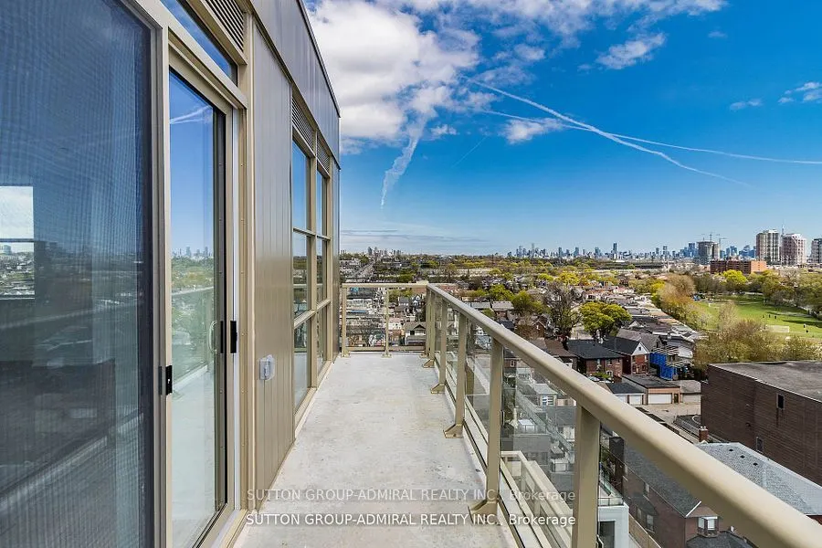 1787 St Clair Avenue W, #706