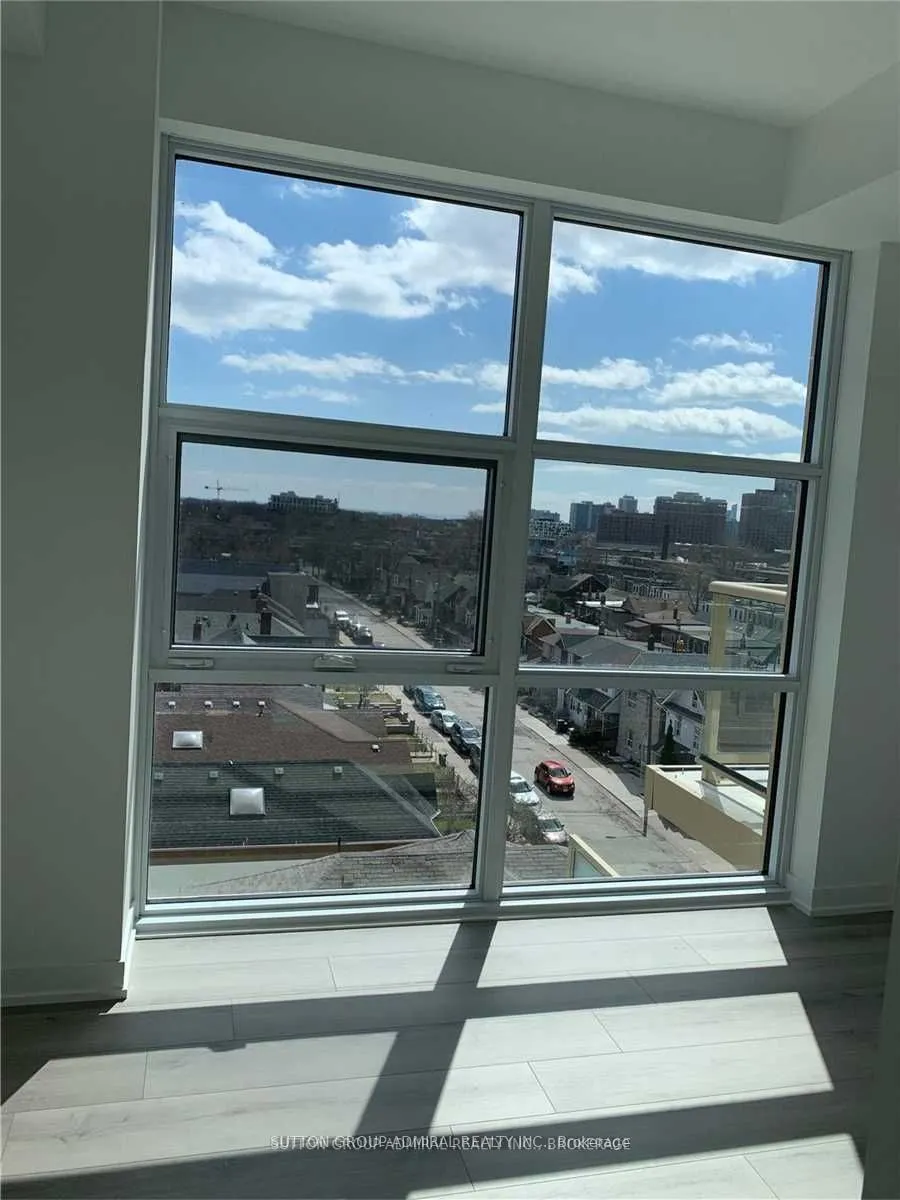 1787 St Clair Avenue W, #706