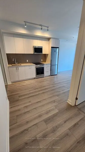 1787 St Clair Avenue W, #706