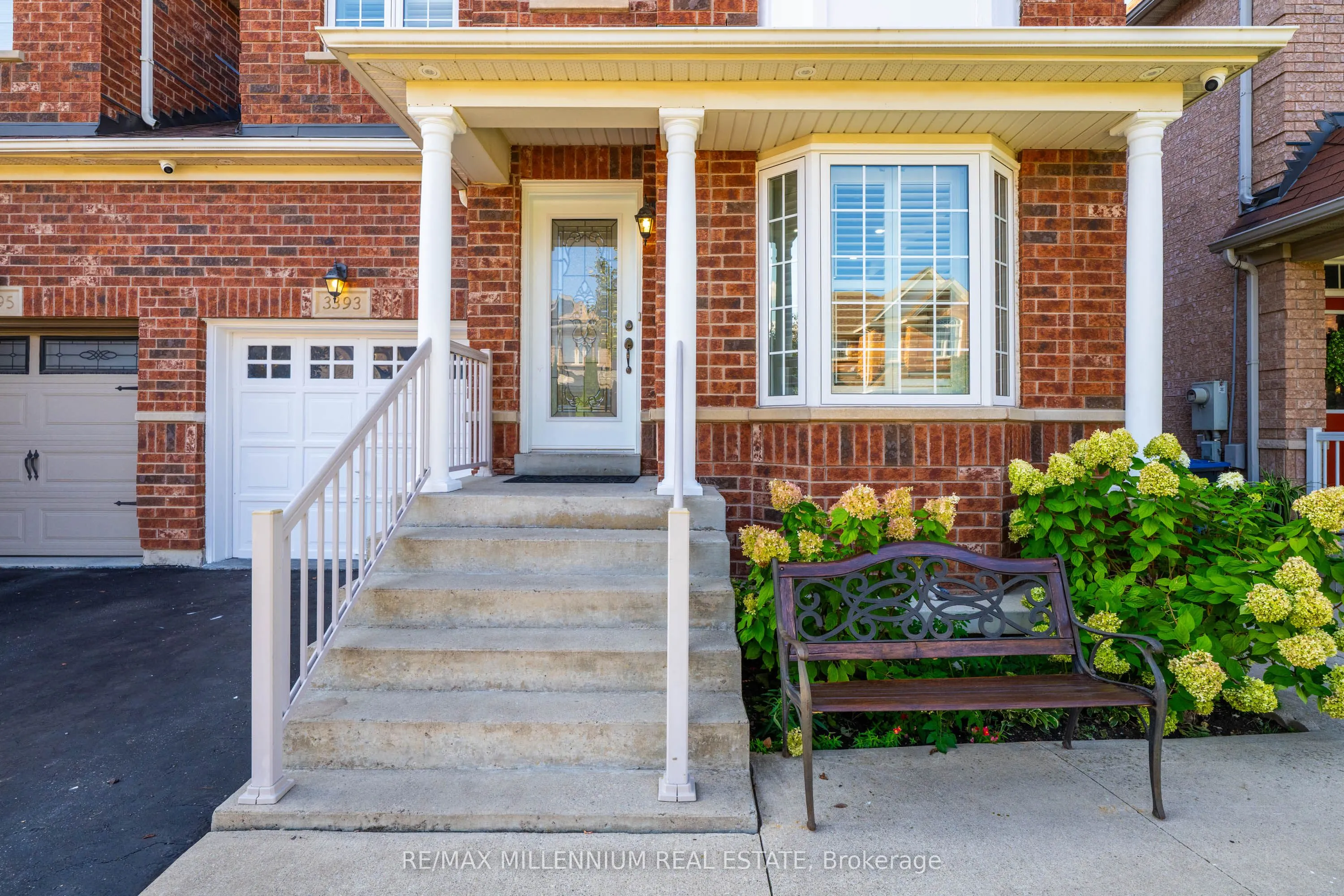 3393 Covent Crescent