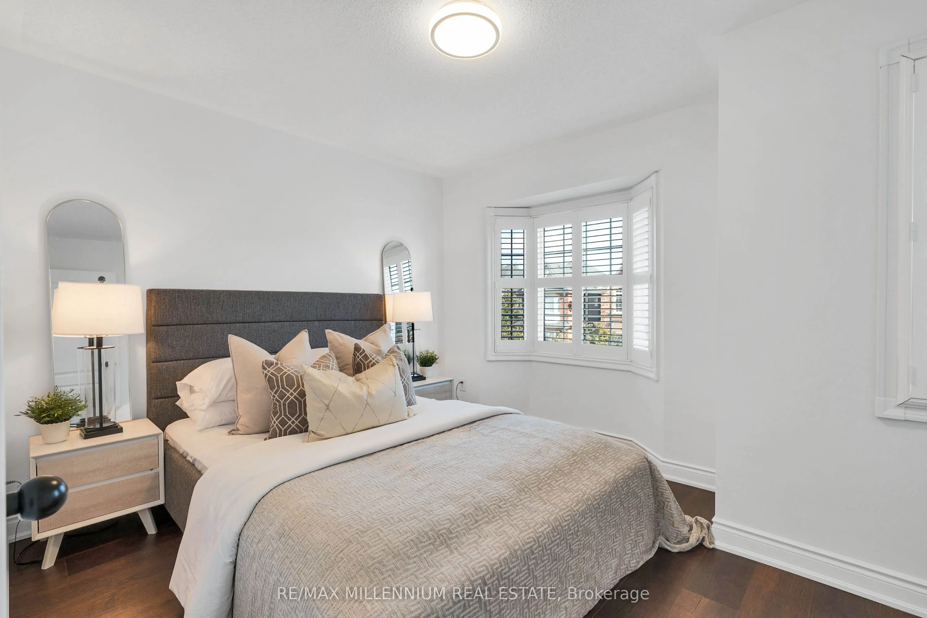 3393 Covent Crescent