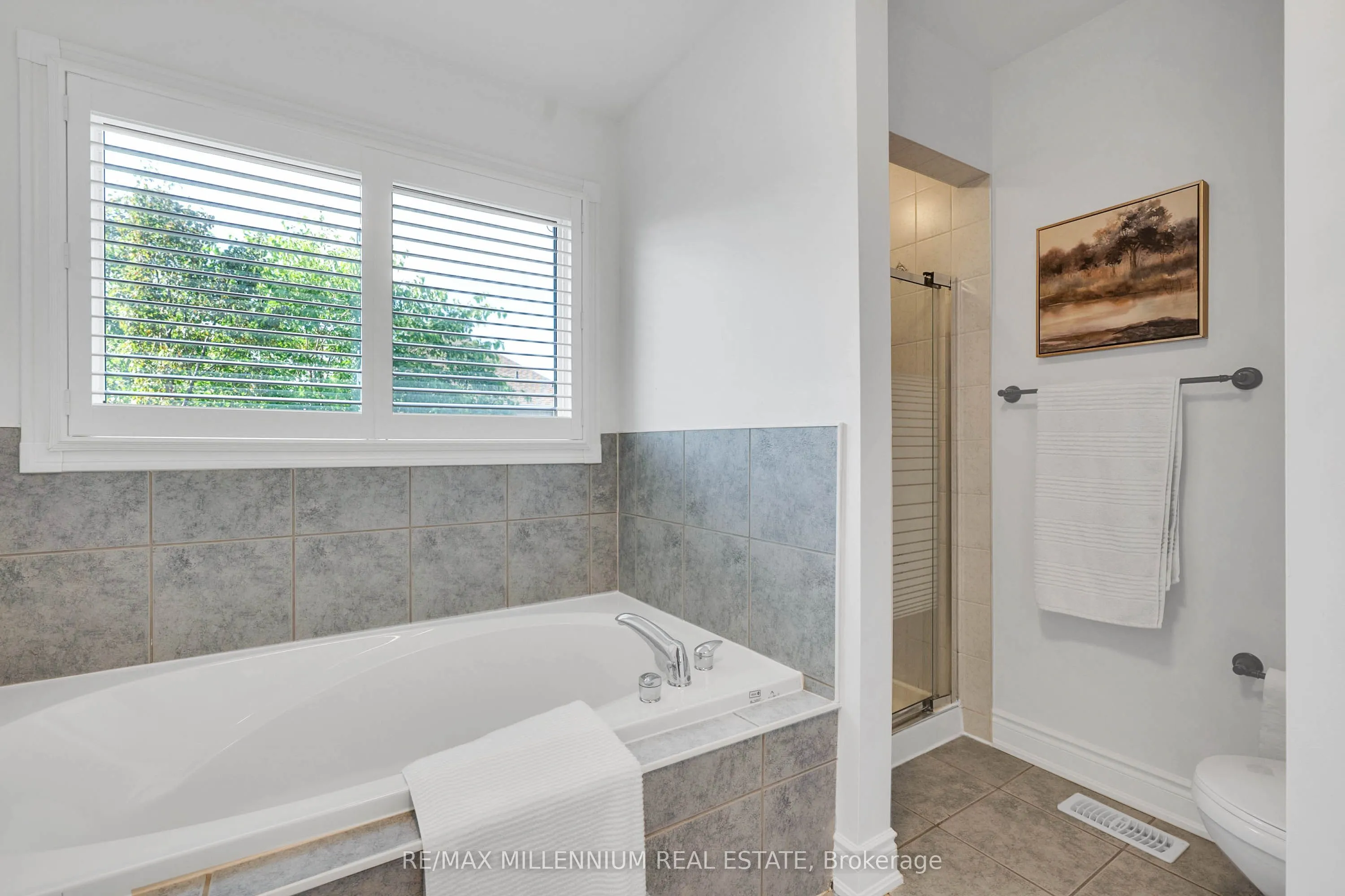 3393 Covent Crescent