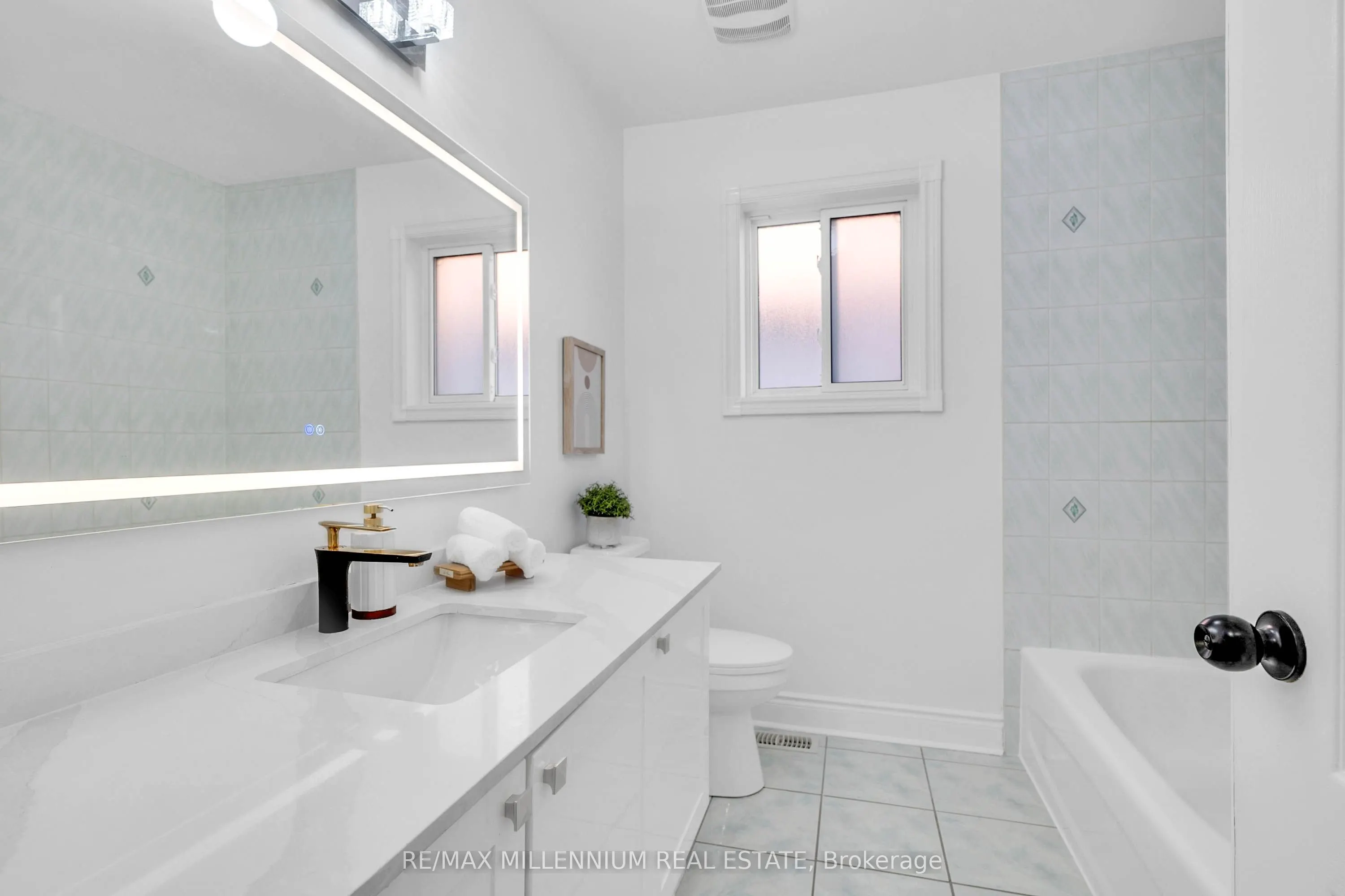 3393 Covent Crescent