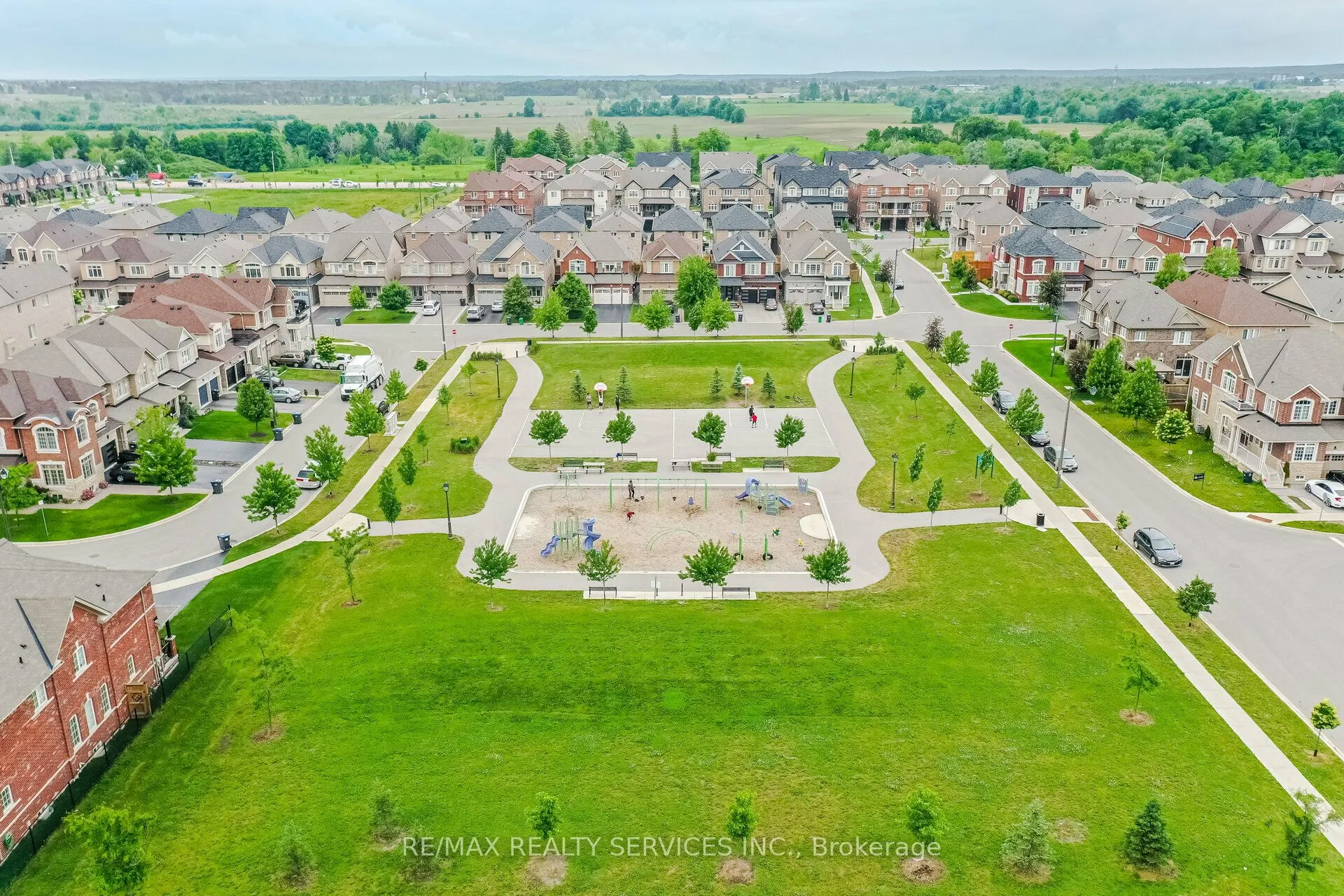 52 Blackberry Valley Crescent