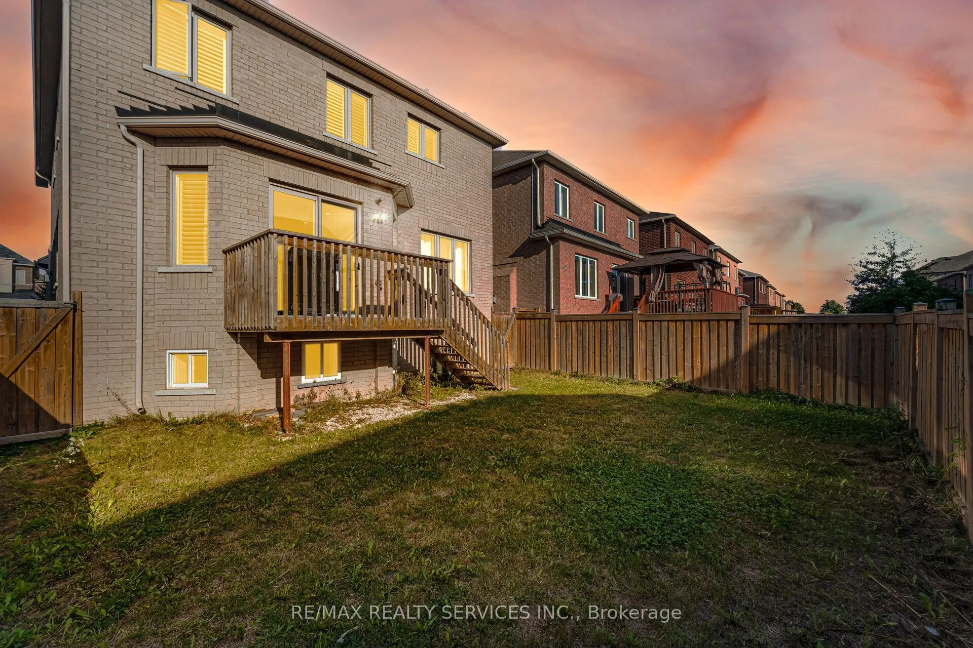 52 Blackberry Valley Crescent