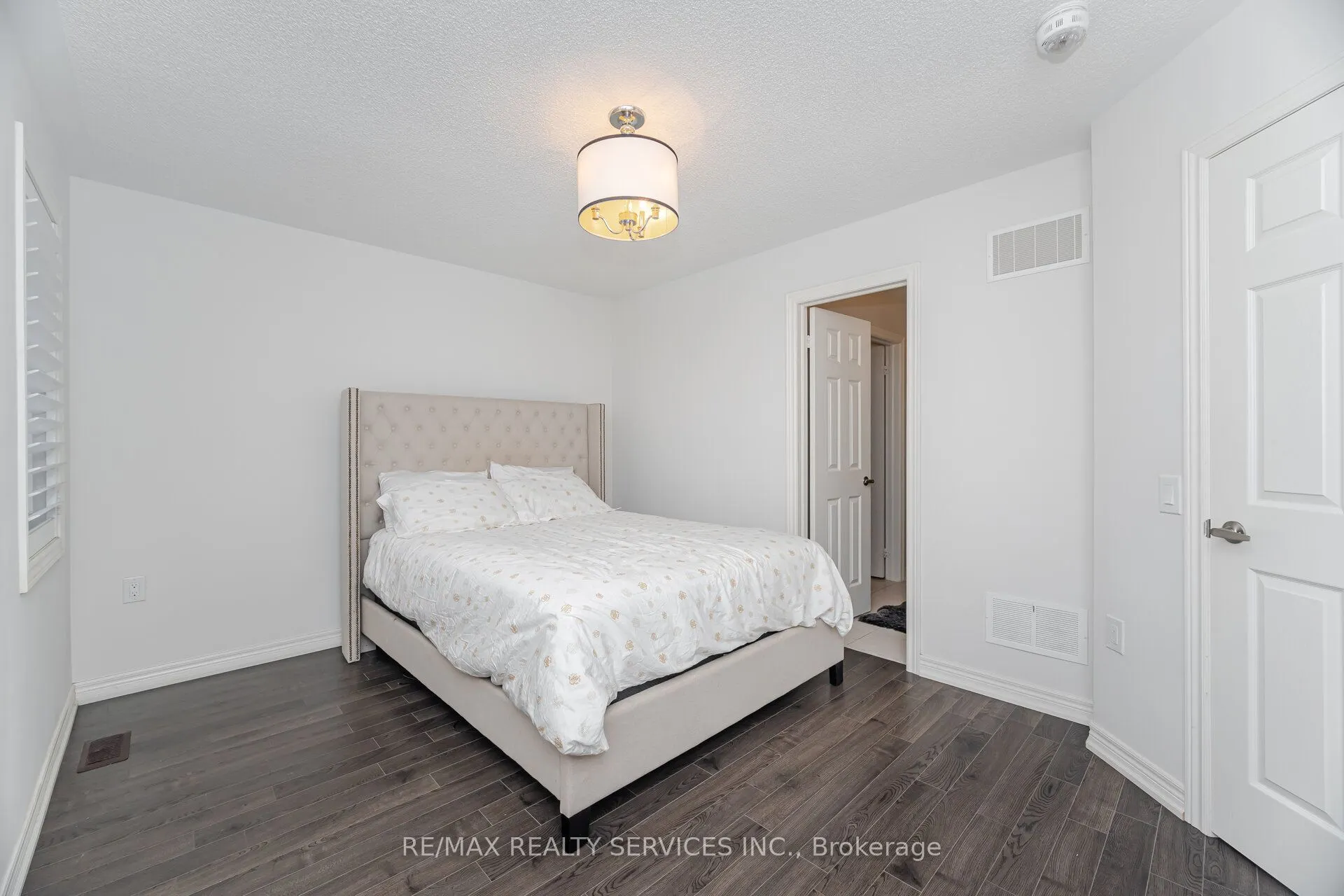 52 Blackberry Valley Crescent