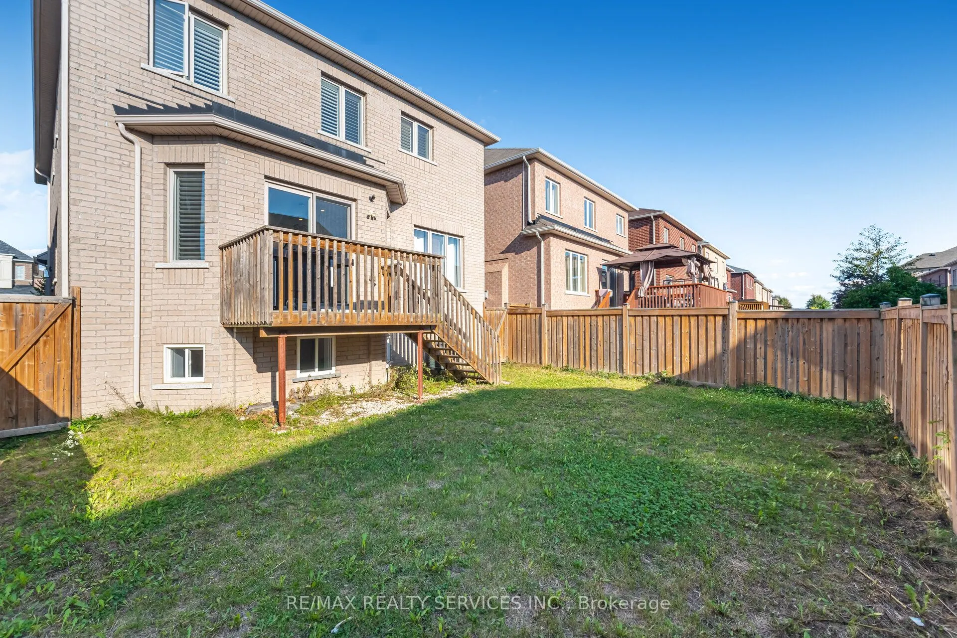 52 Blackberry Valley Crescent