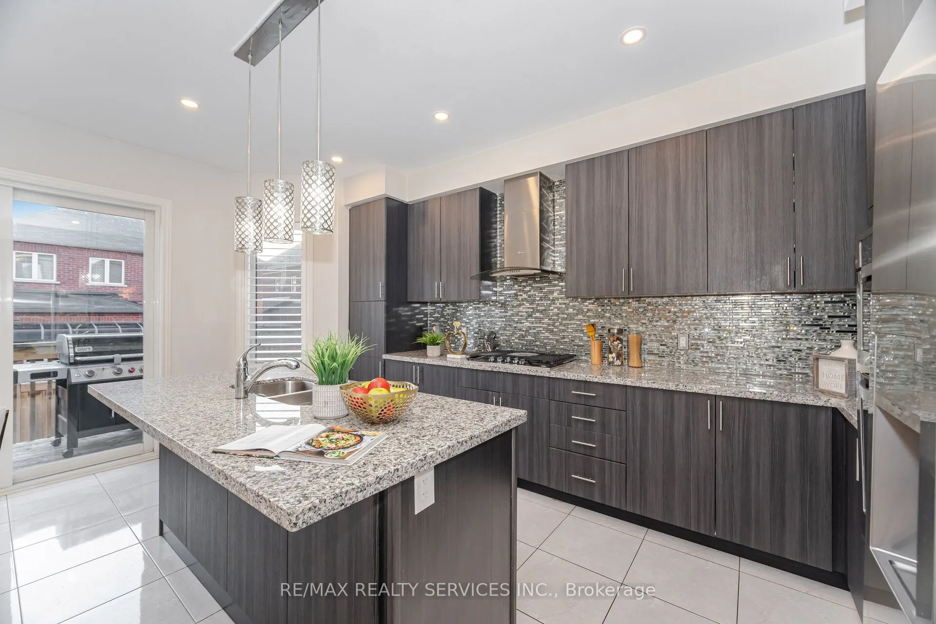 52 Blackberry Valley Crescent