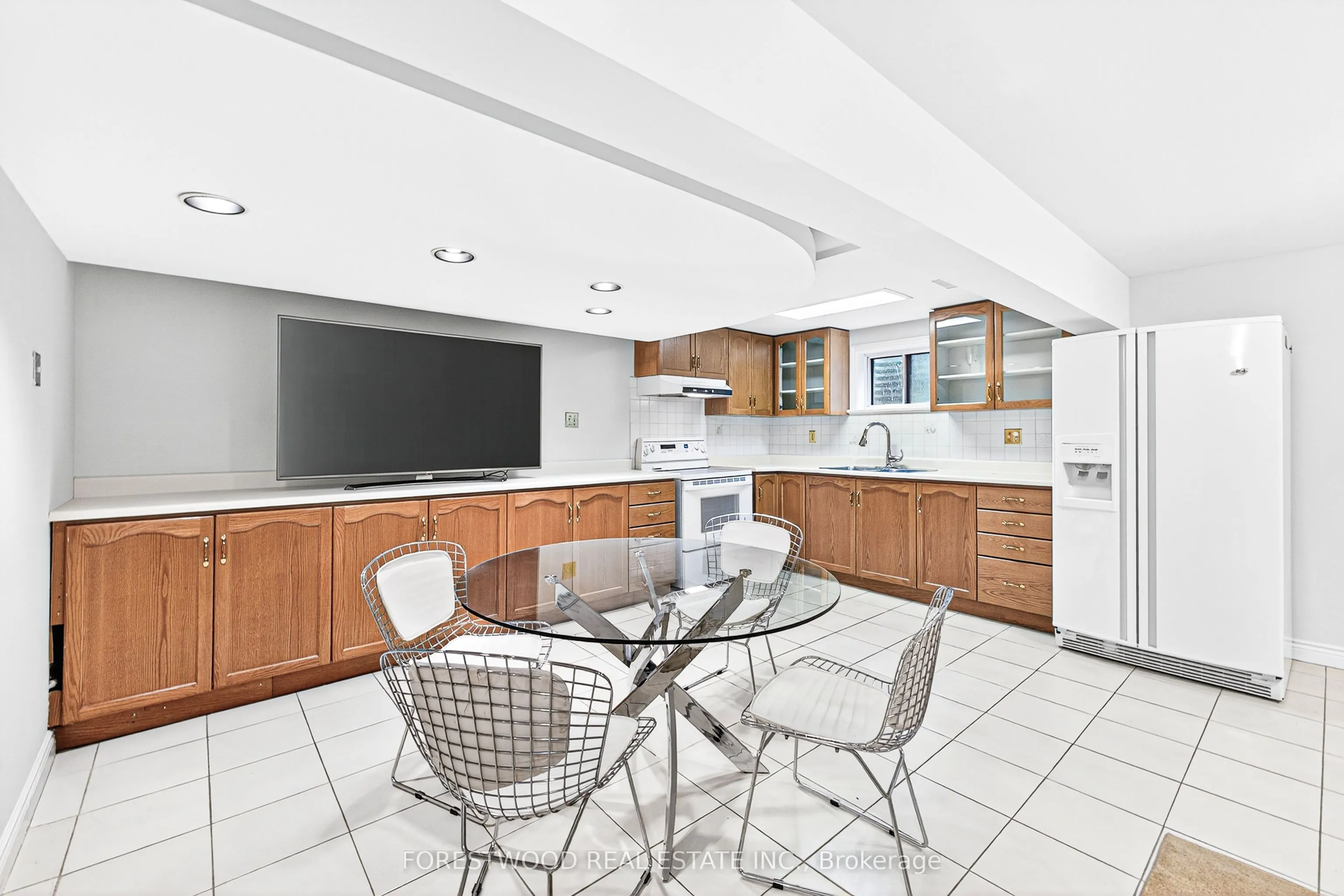 4295 Garnetwood Chase