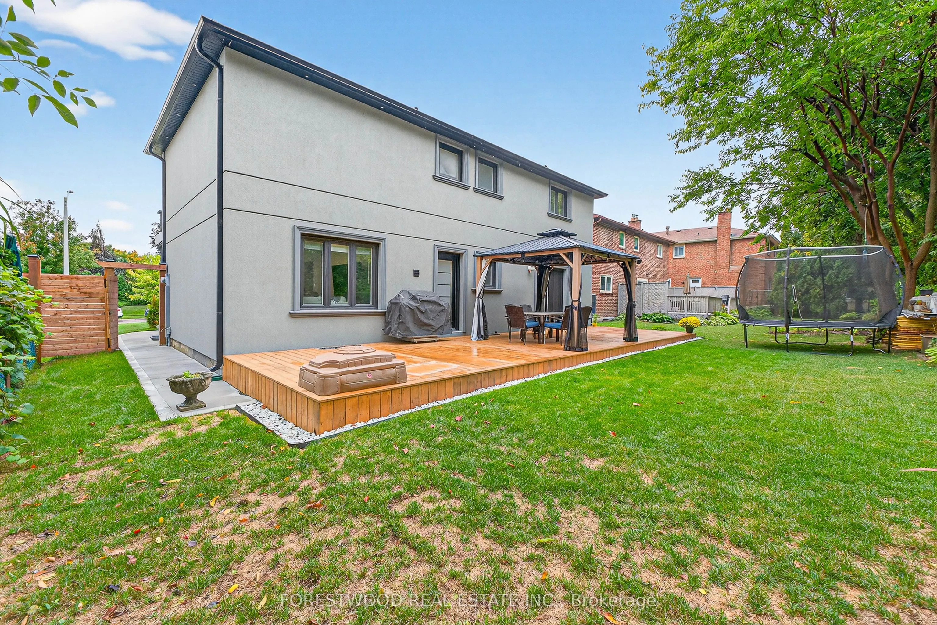 4295 Garnetwood Chase