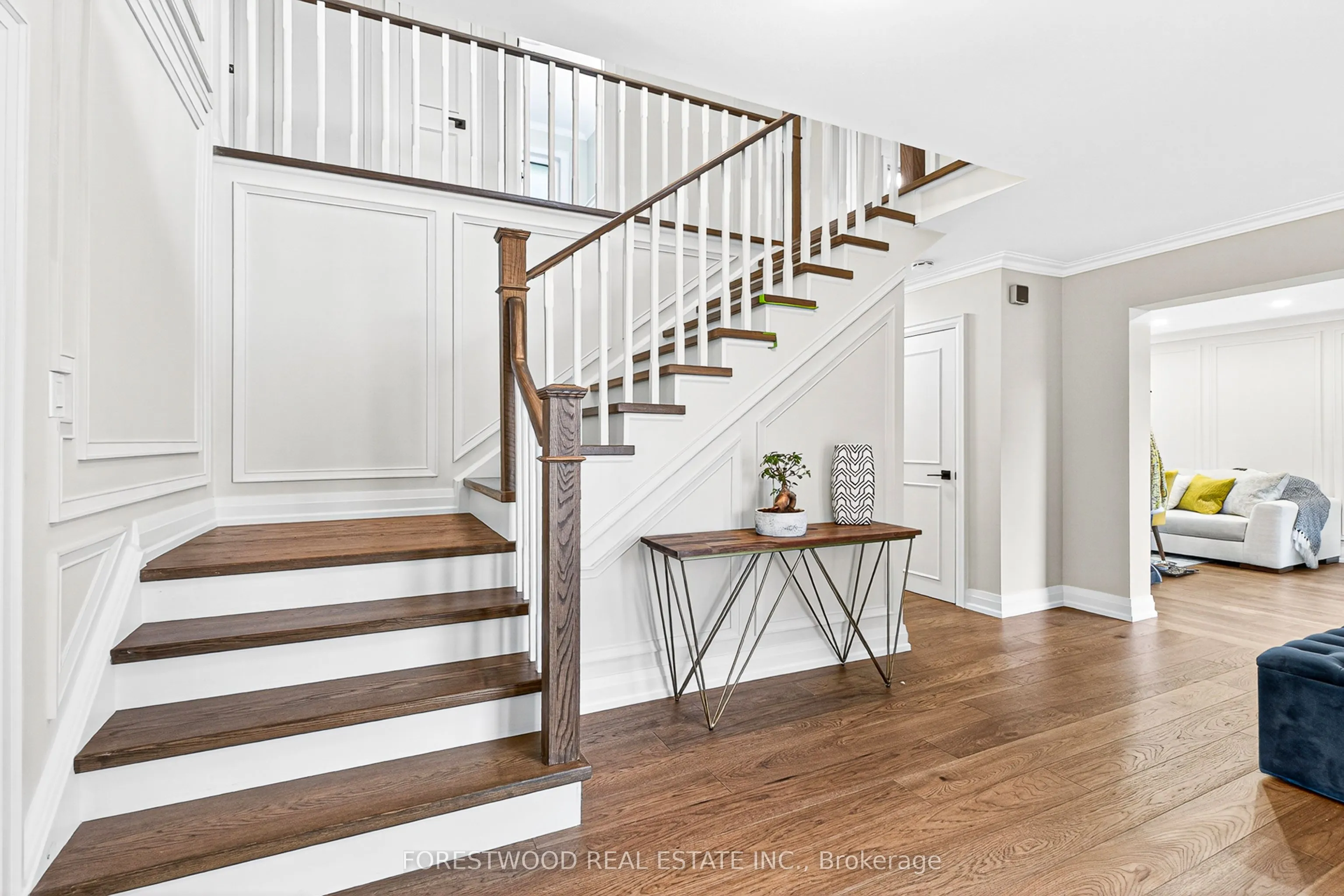 4295 Garnetwood Chase