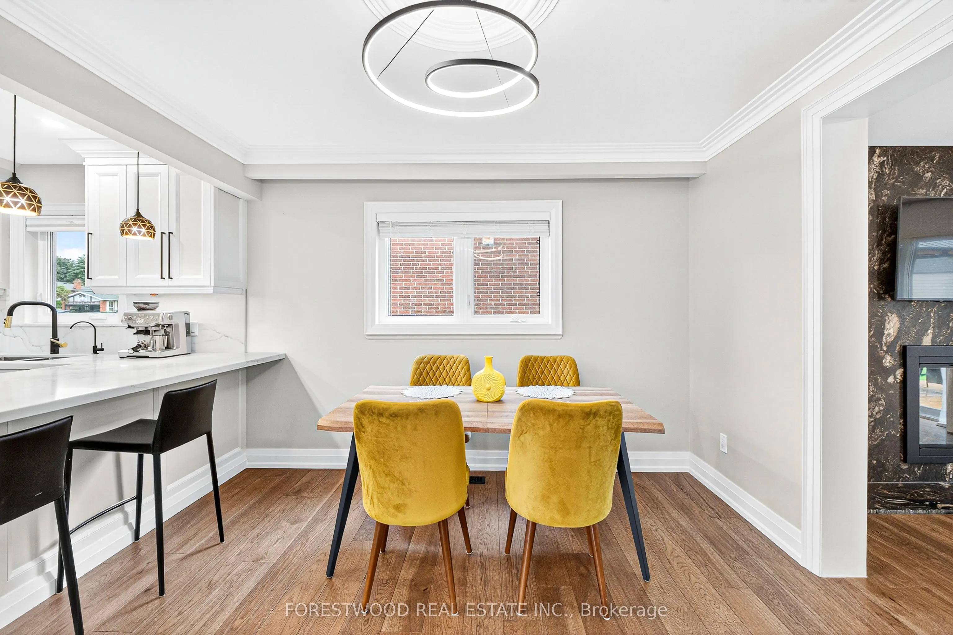 4295 Garnetwood Chase