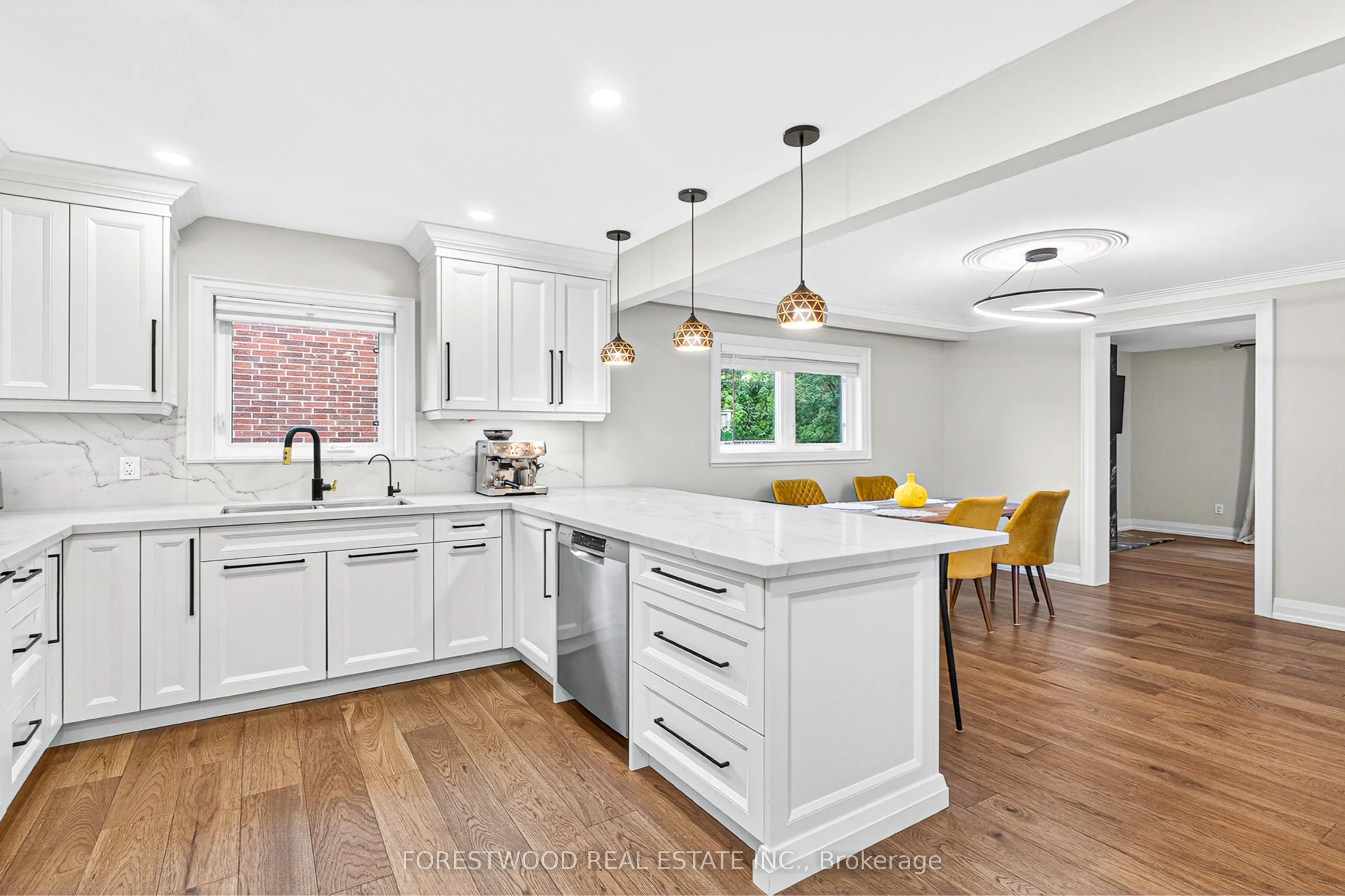 4295 Garnetwood Chase