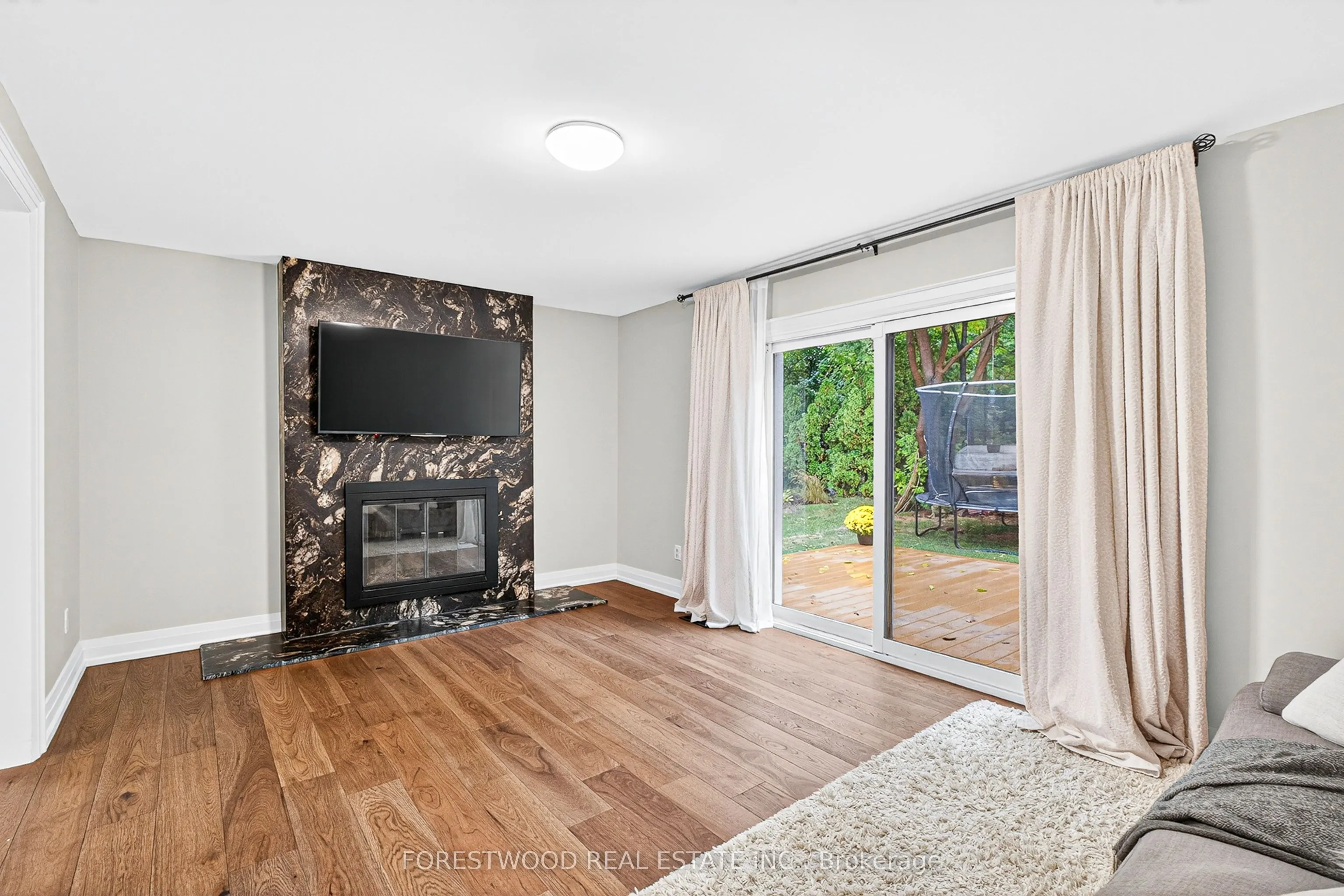 4295 Garnetwood Chase