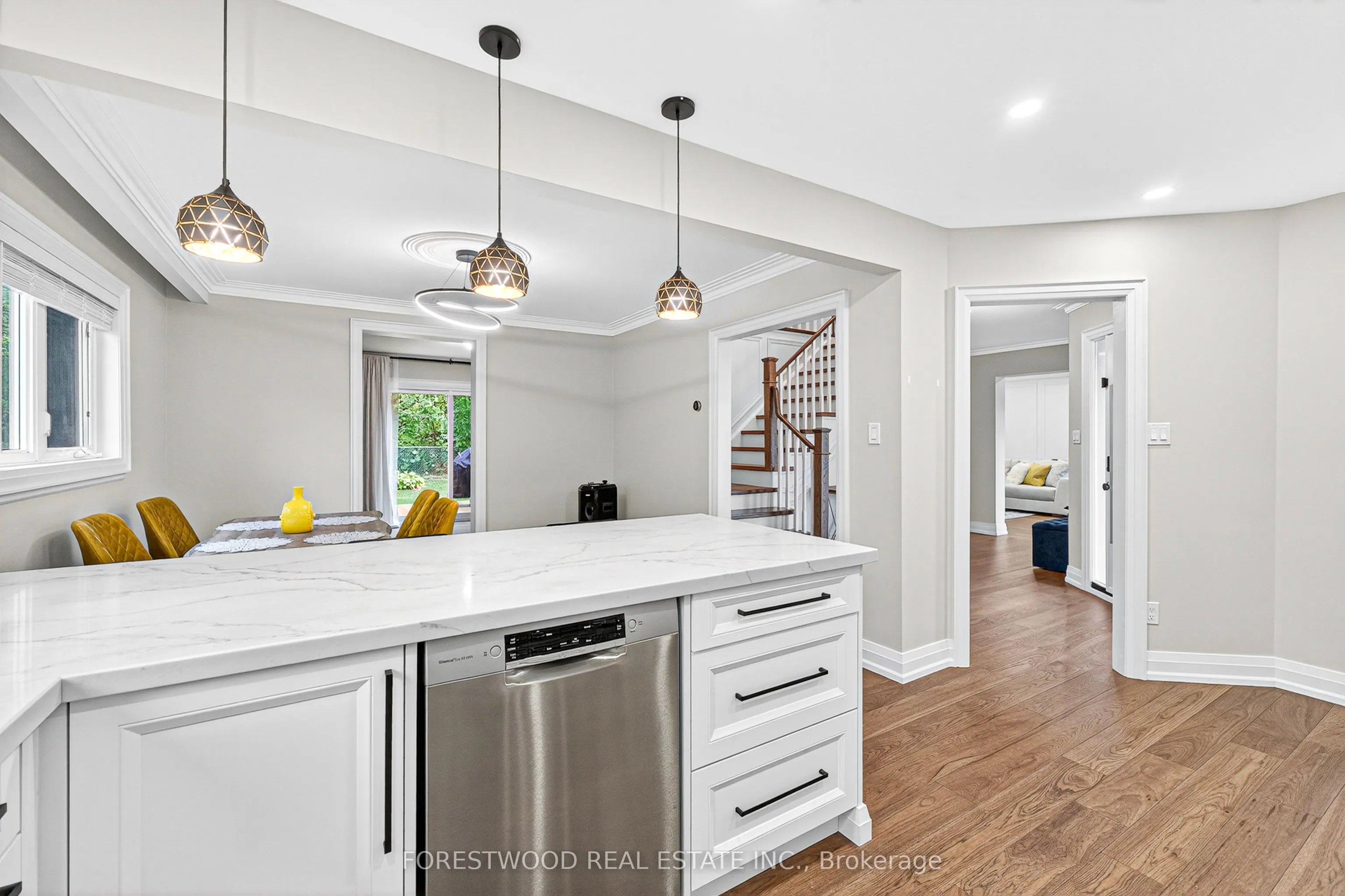 4295 Garnetwood Chase