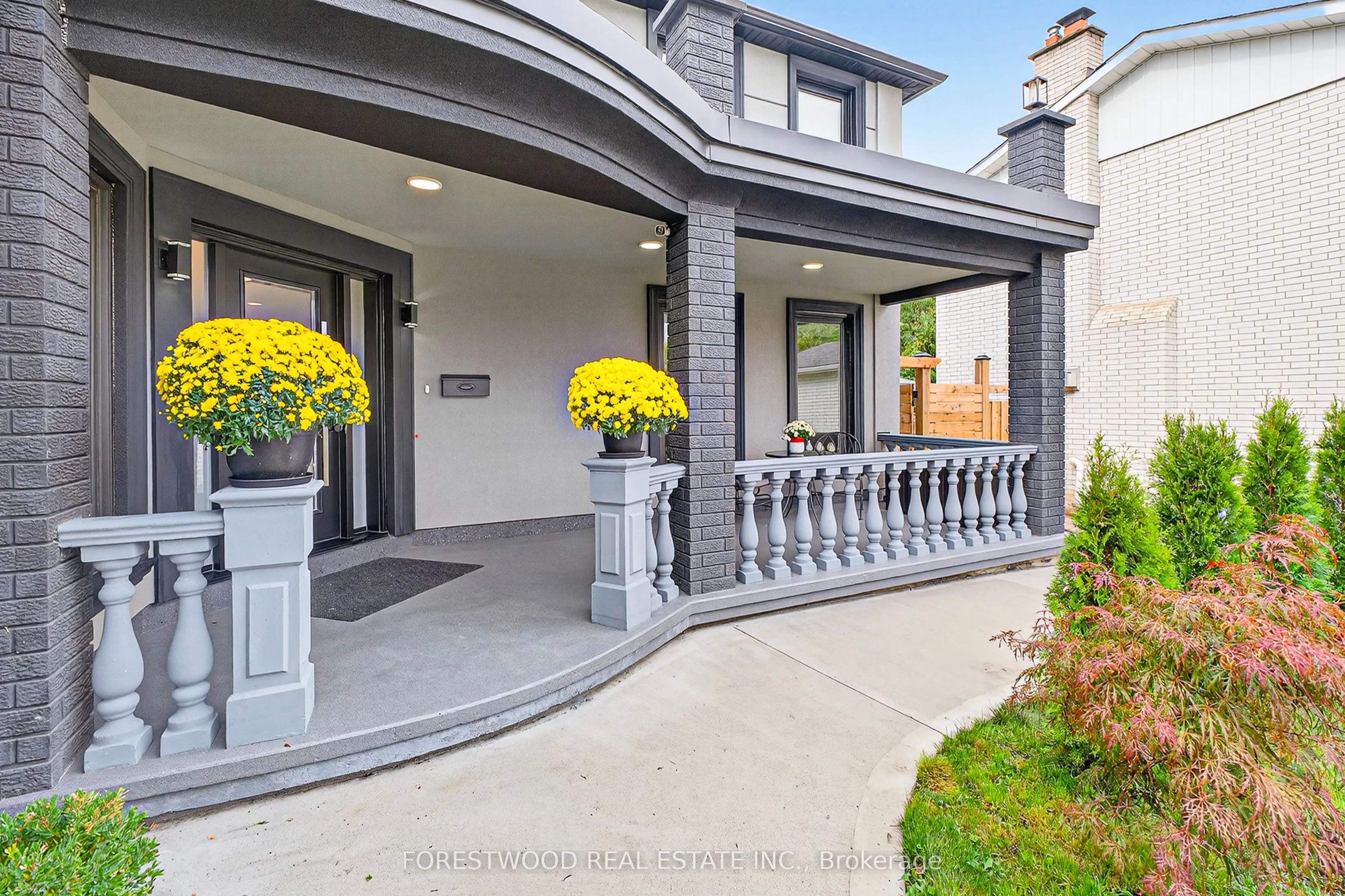 4295 Garnetwood Chase