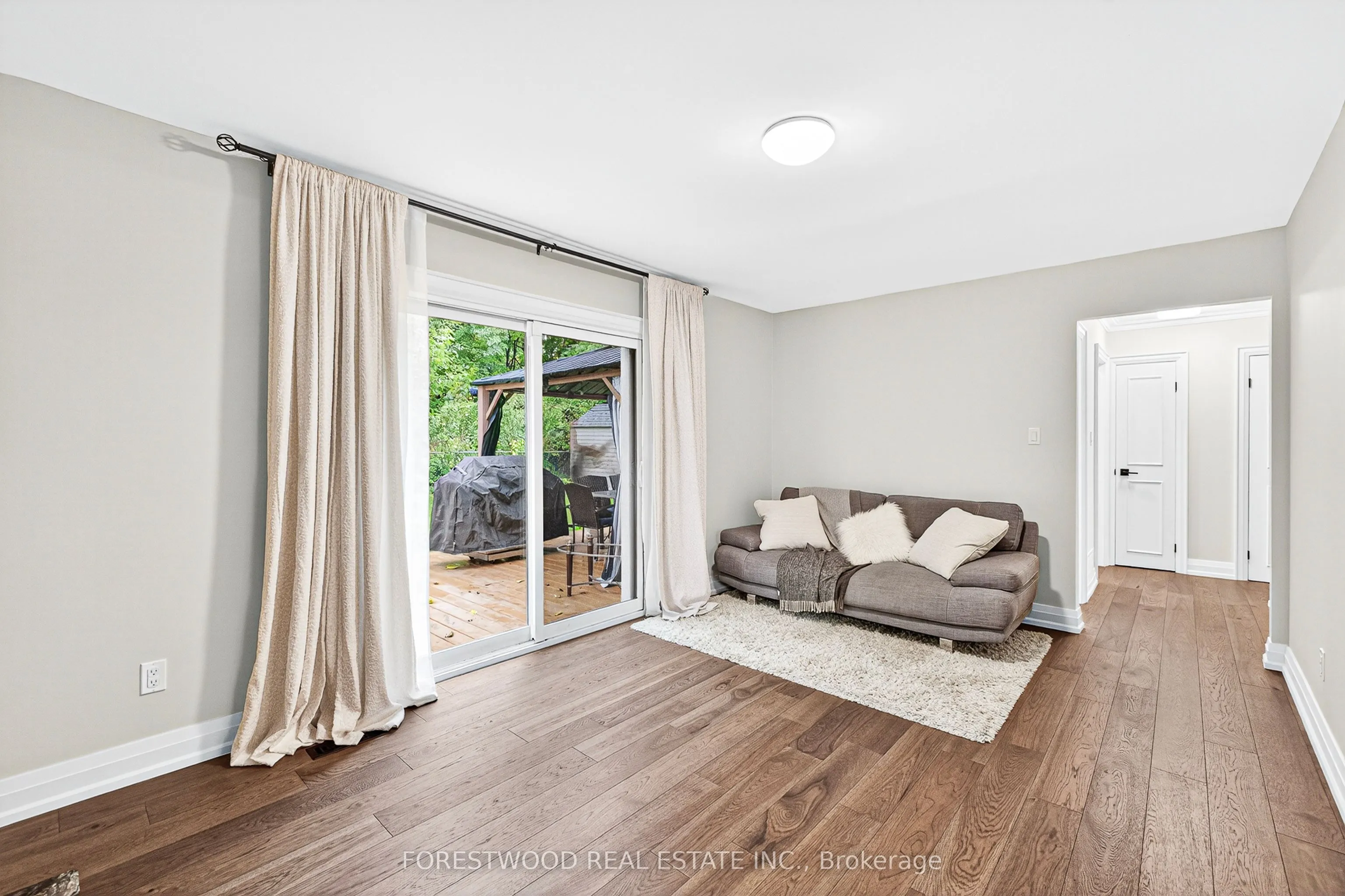 4295 Garnetwood Chase