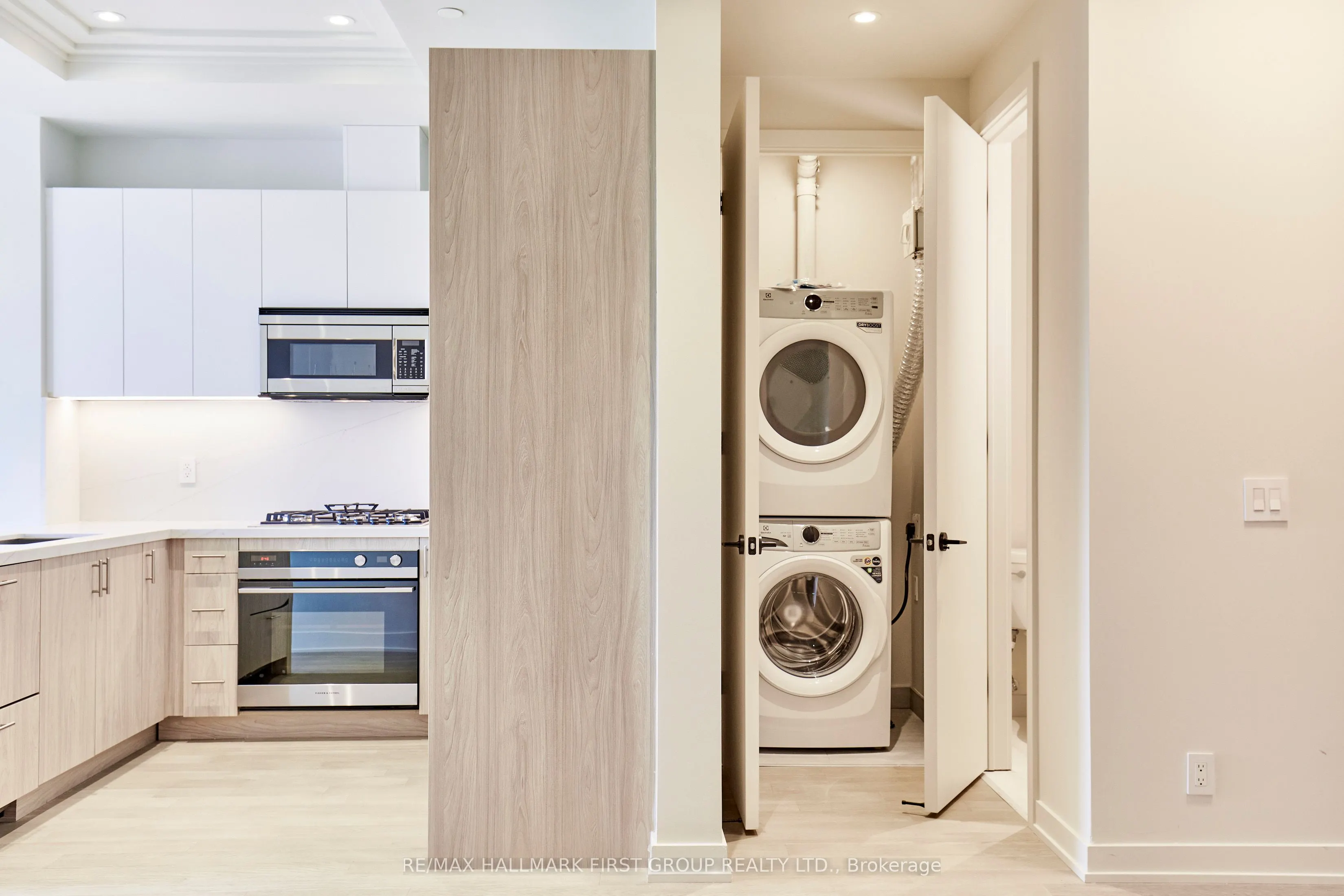 123 Maurice Drive, #407