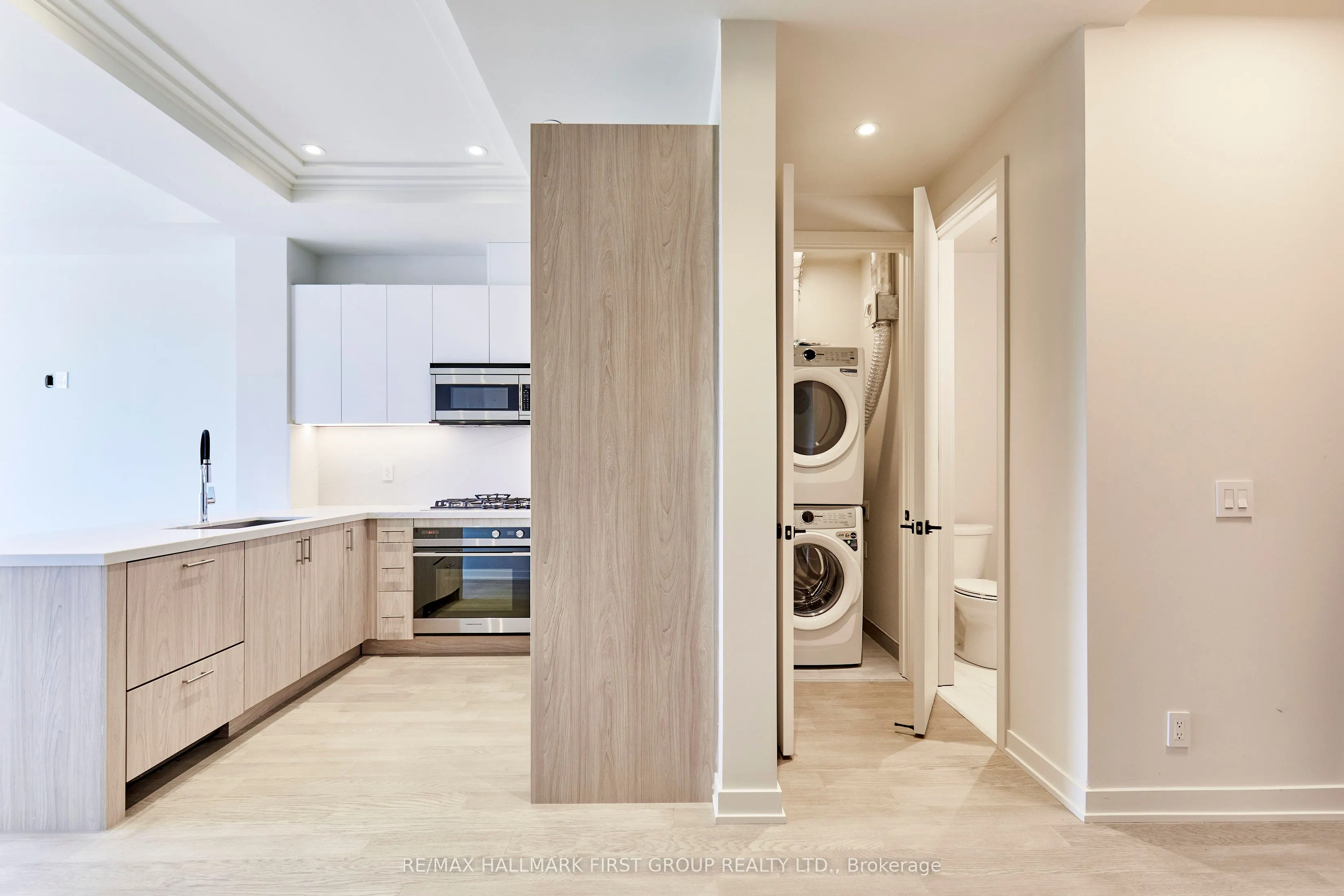 123 Maurice Drive, #407