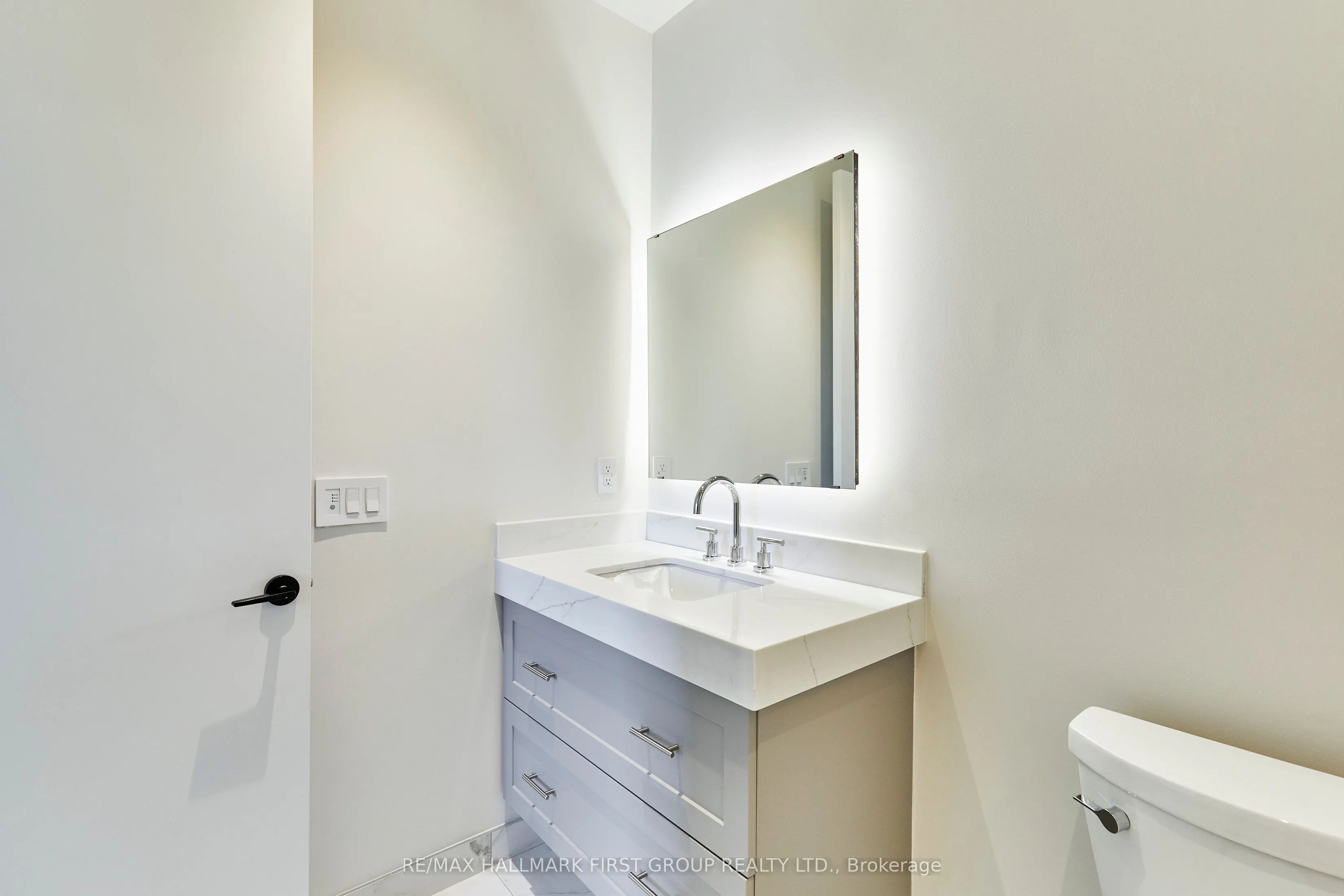 123 Maurice Drive, #407
