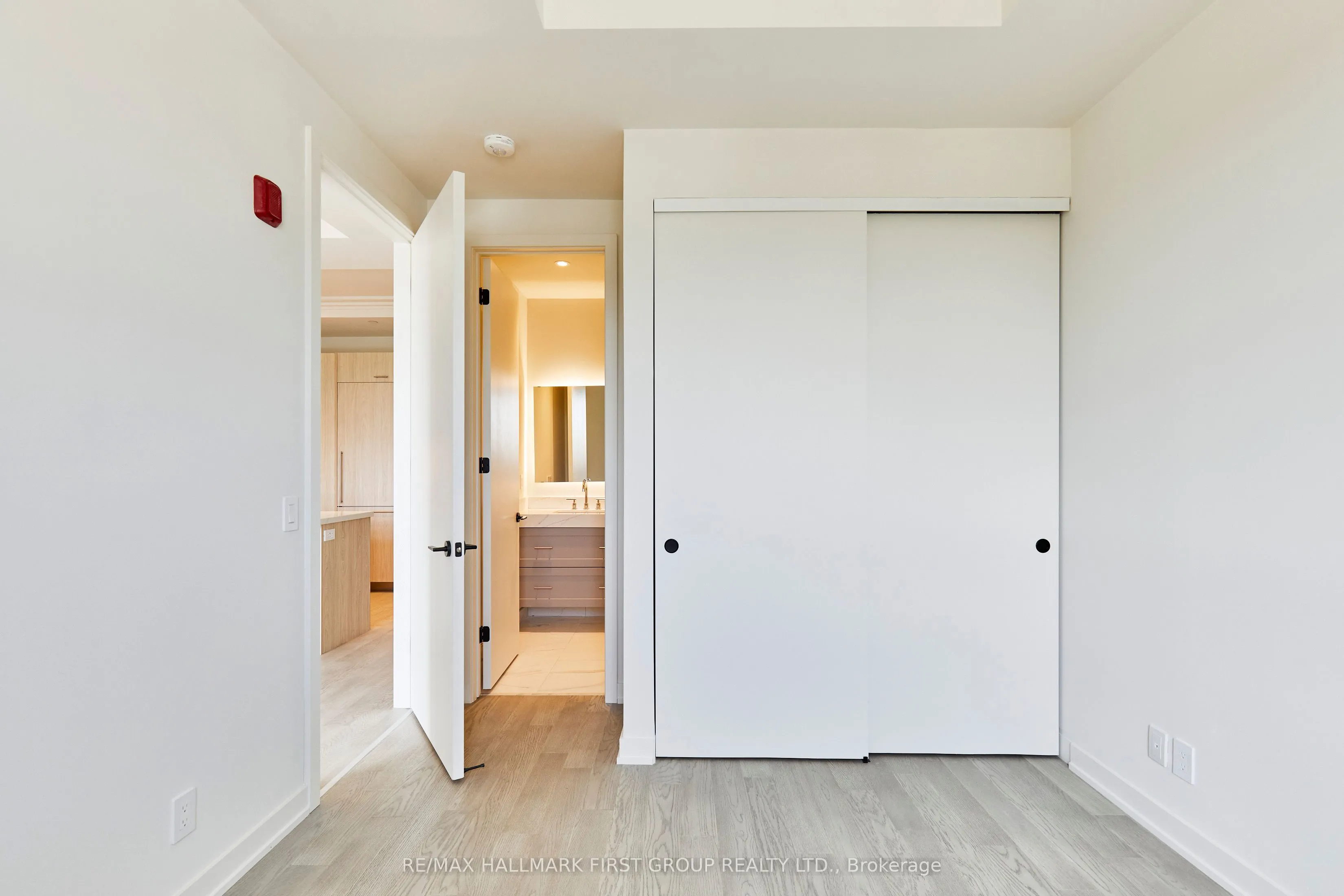 123 Maurice Drive, #407