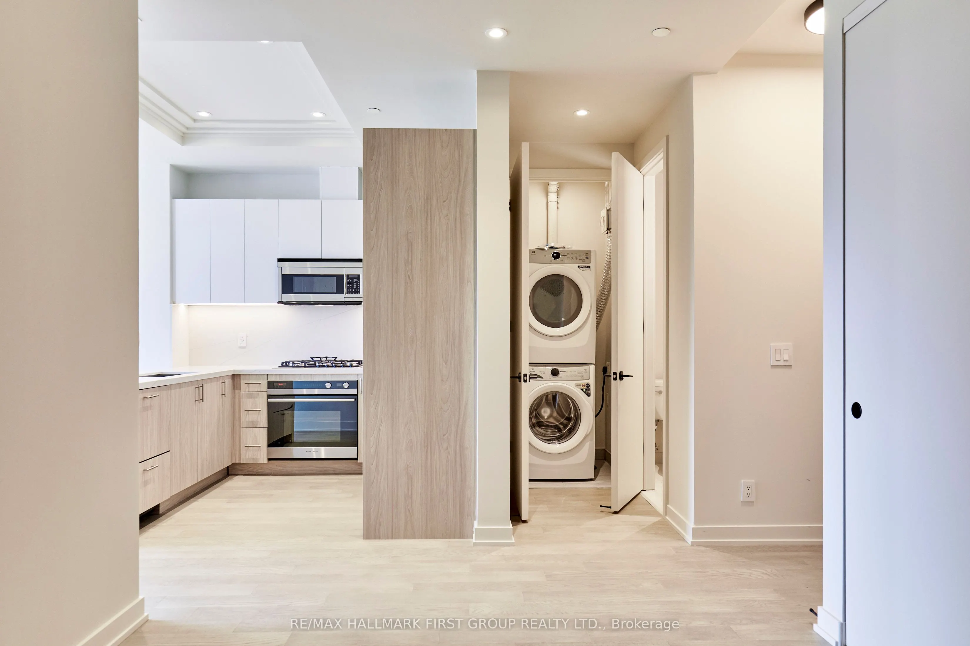 123 Maurice Drive, #407