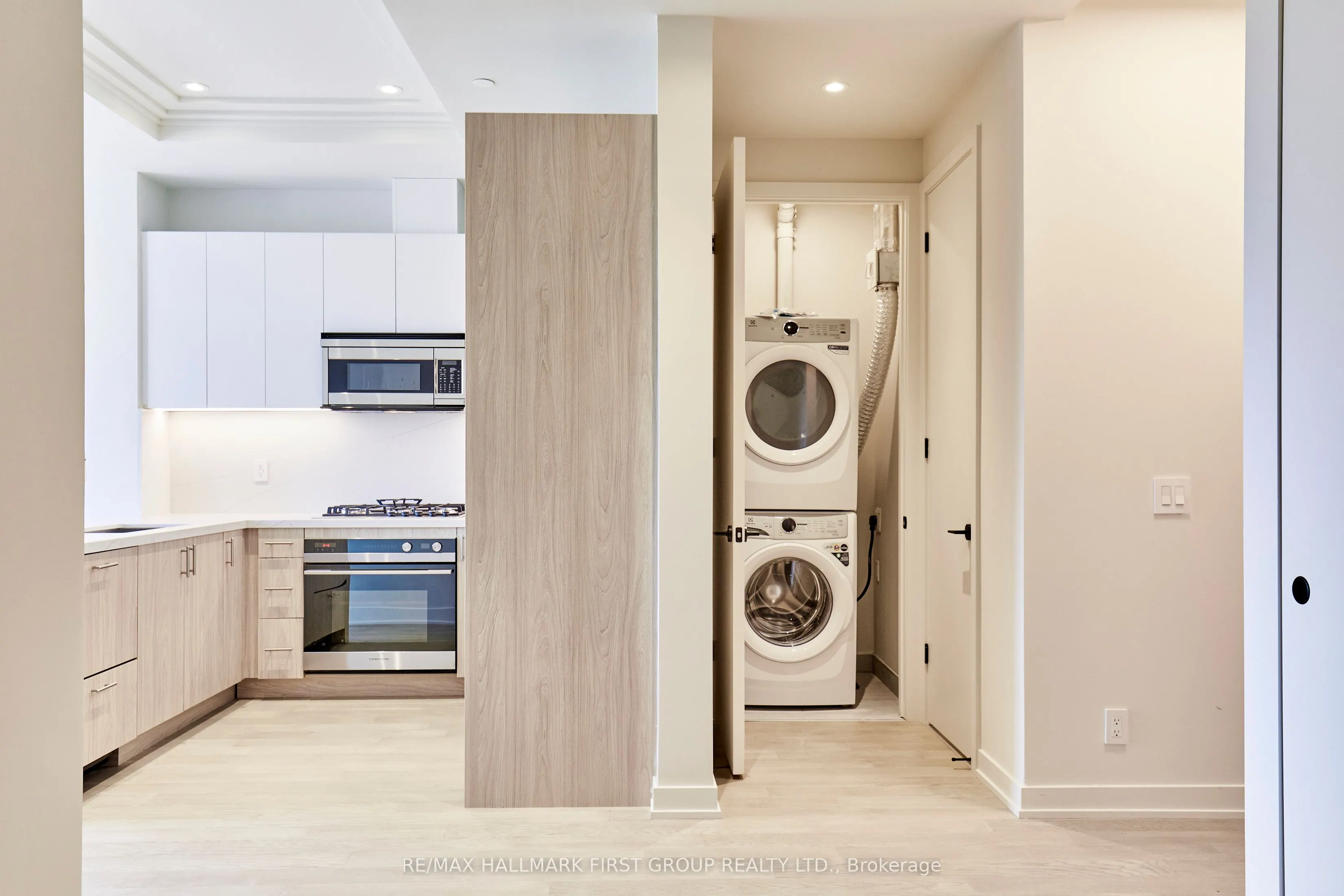 123 Maurice Drive, #407