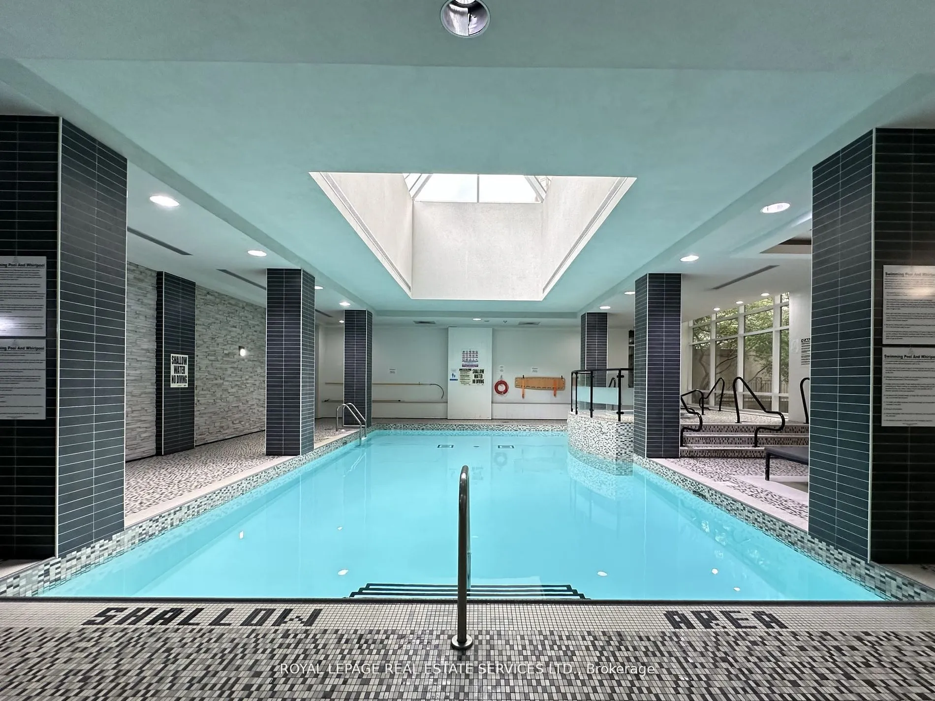 310 Burnhamthorpe Road W, #3001