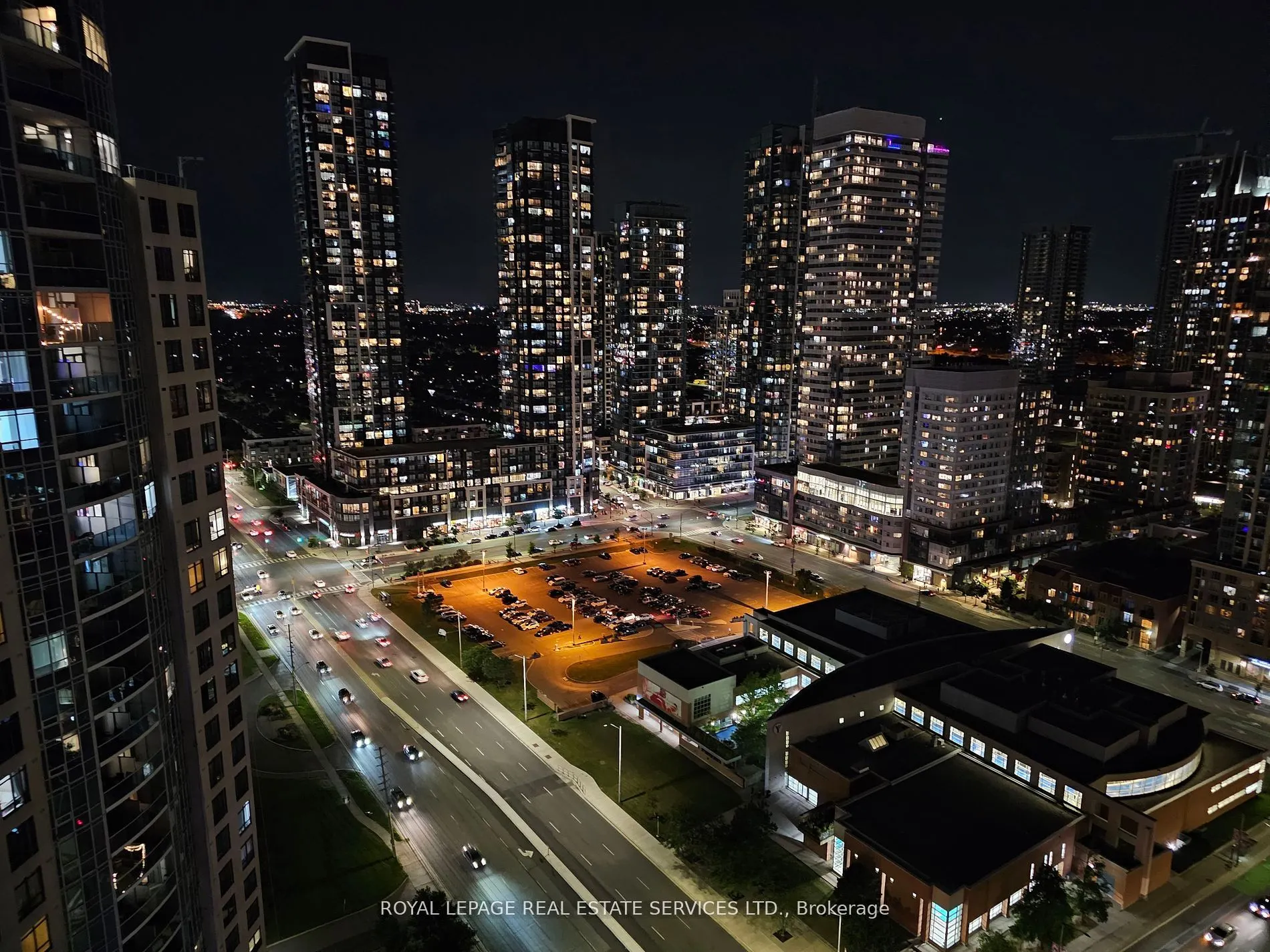 310 Burnhamthorpe Road W, #3001