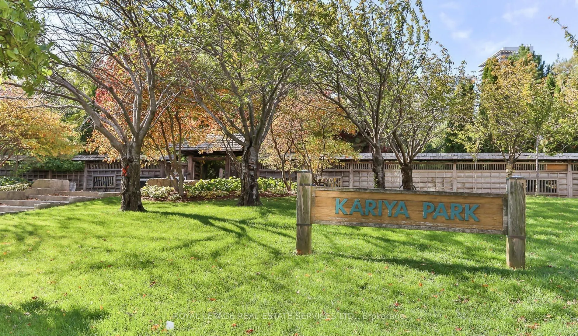 310 Burnhamthorpe Road W, #3001
