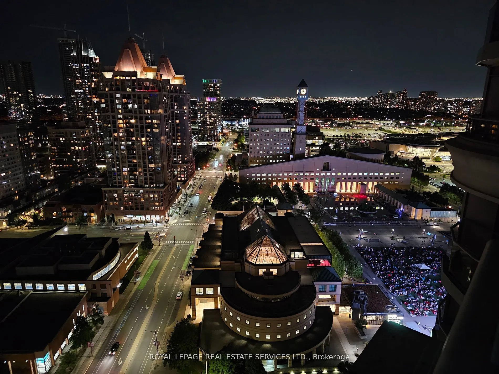 310 Burnhamthorpe Road W, #3001