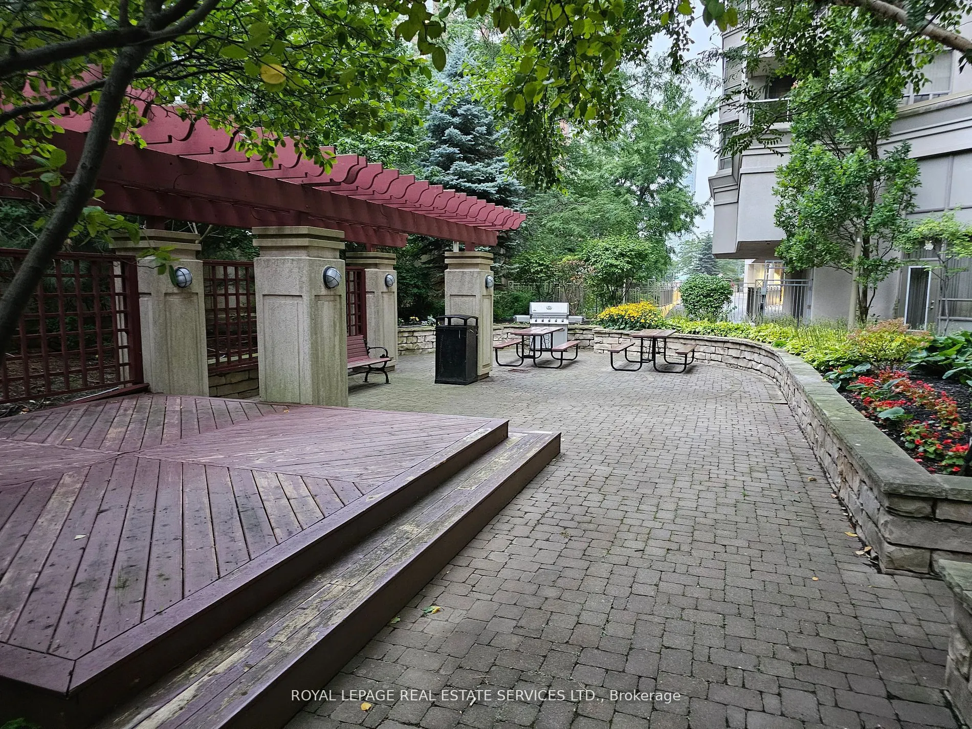 310 Burnhamthorpe Road W, #3001