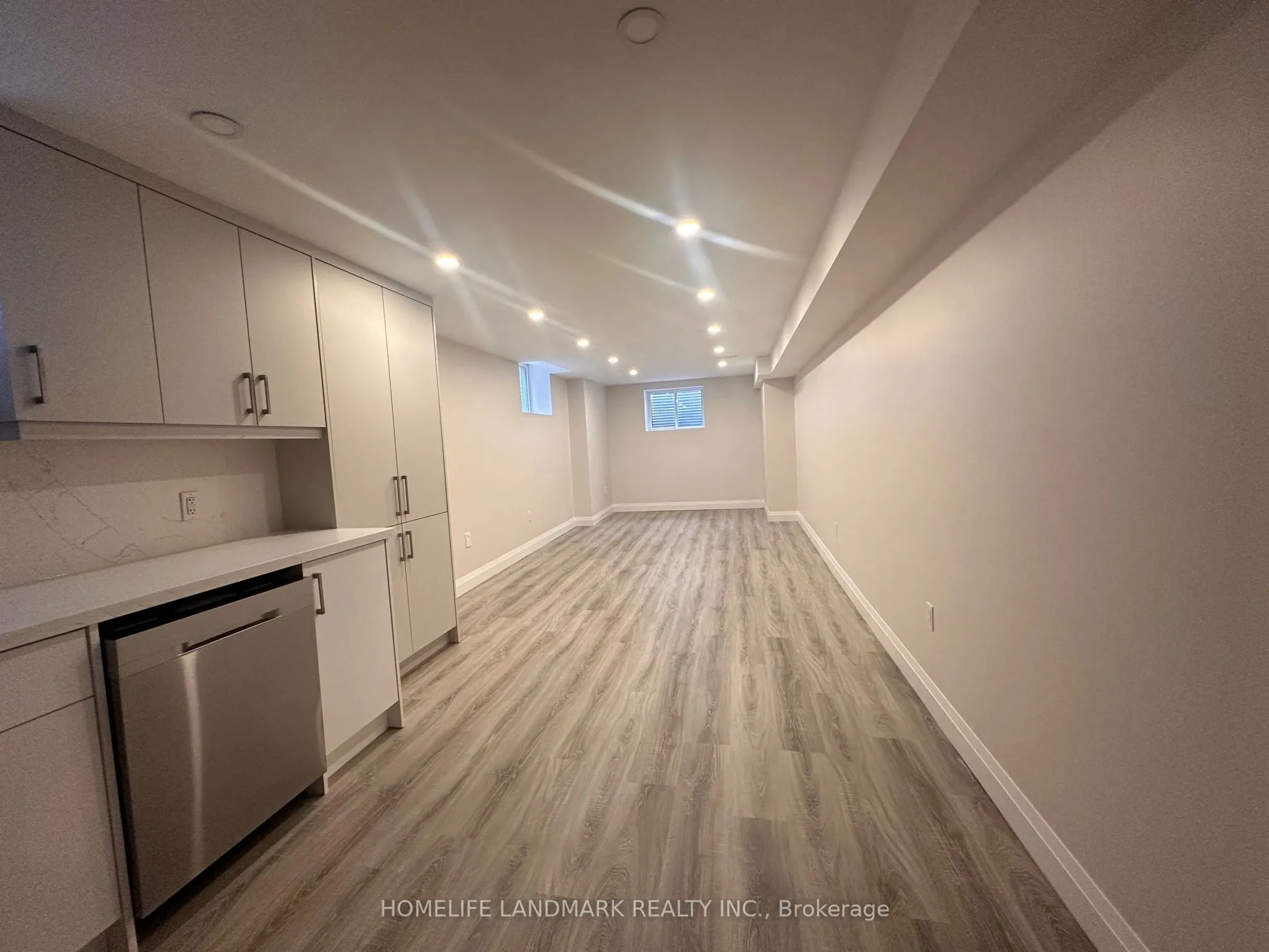2036 Grosvenor Street, #lower