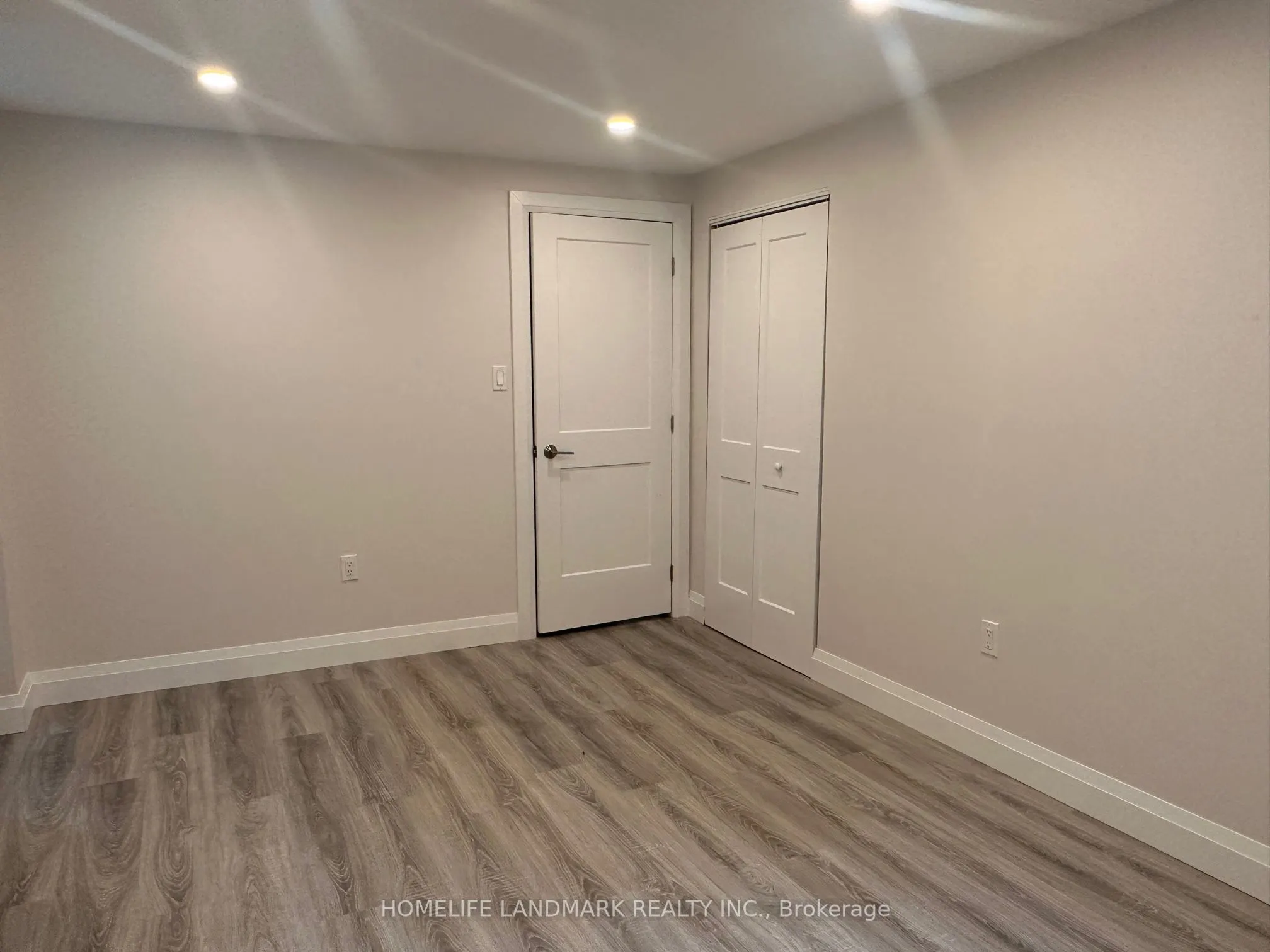 2036 Grosvenor Street, #lower