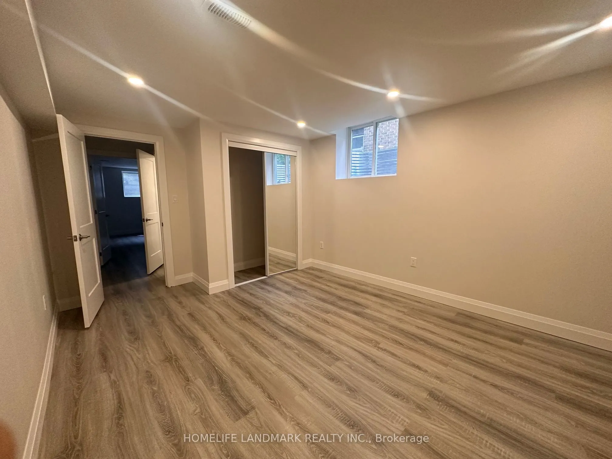 2036 Grosvenor Street, #lower