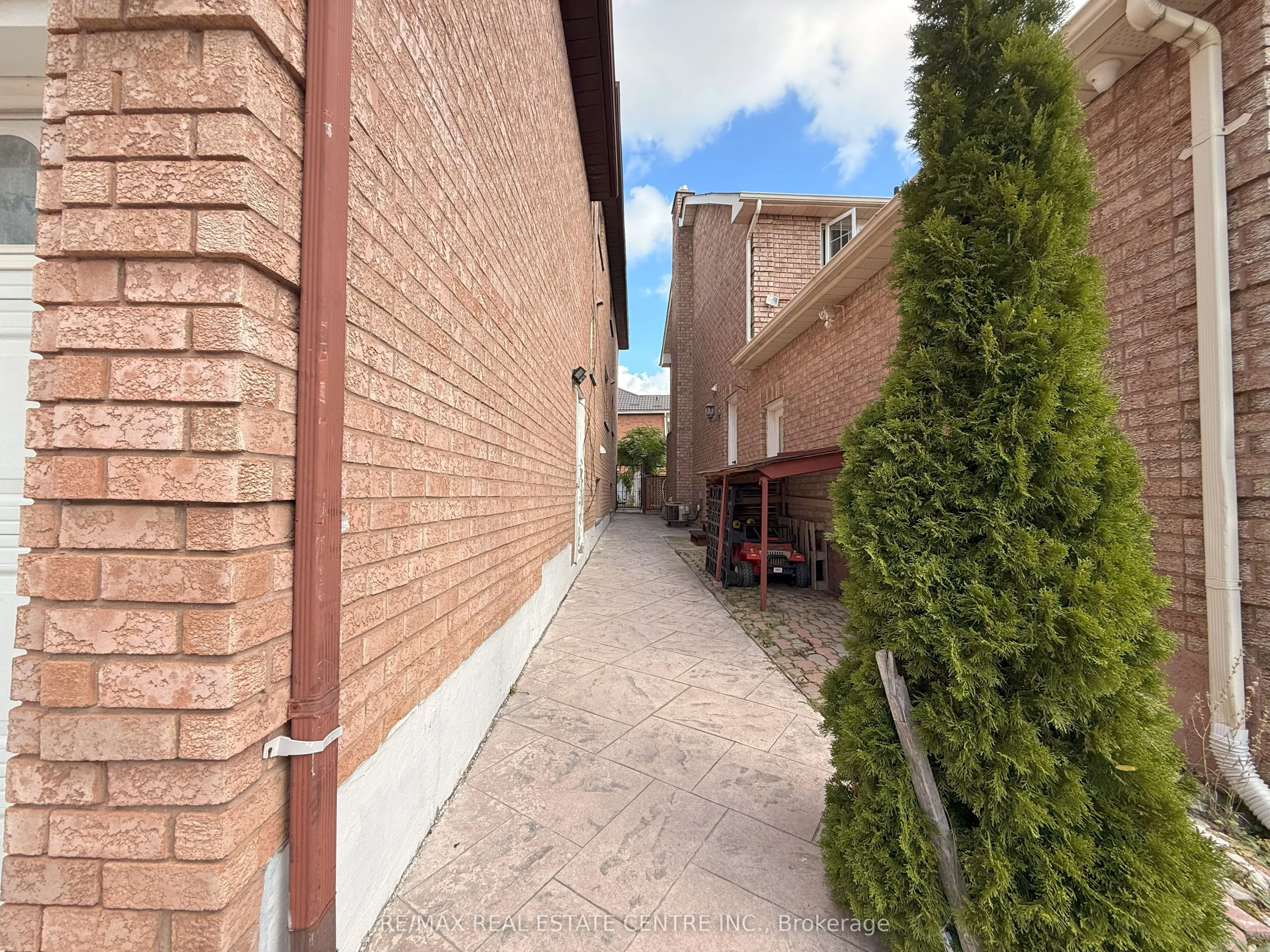 84 Creditstone Road